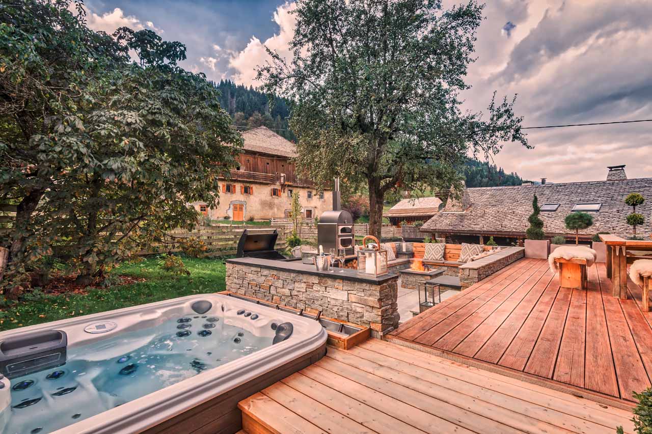 Hot tub at Chalet 46 in Morzine in summer