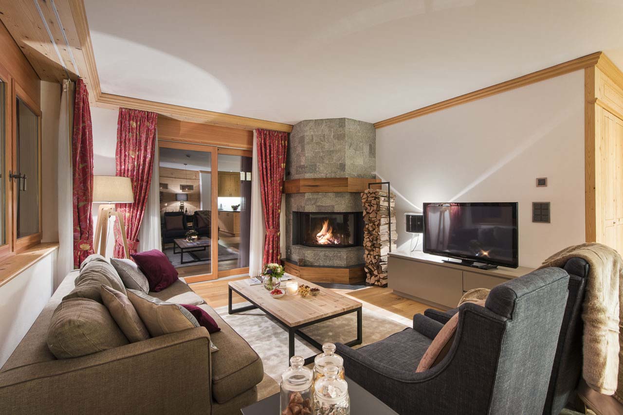Living area at night of Chalet Elena in Zermatt