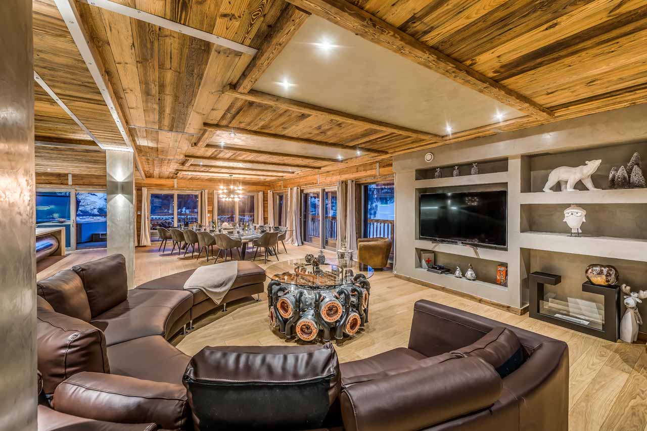 Chalet Tango living area in Tignes