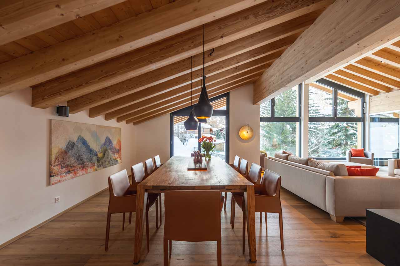 Dining table at Chalet Tuftra in Findelbach