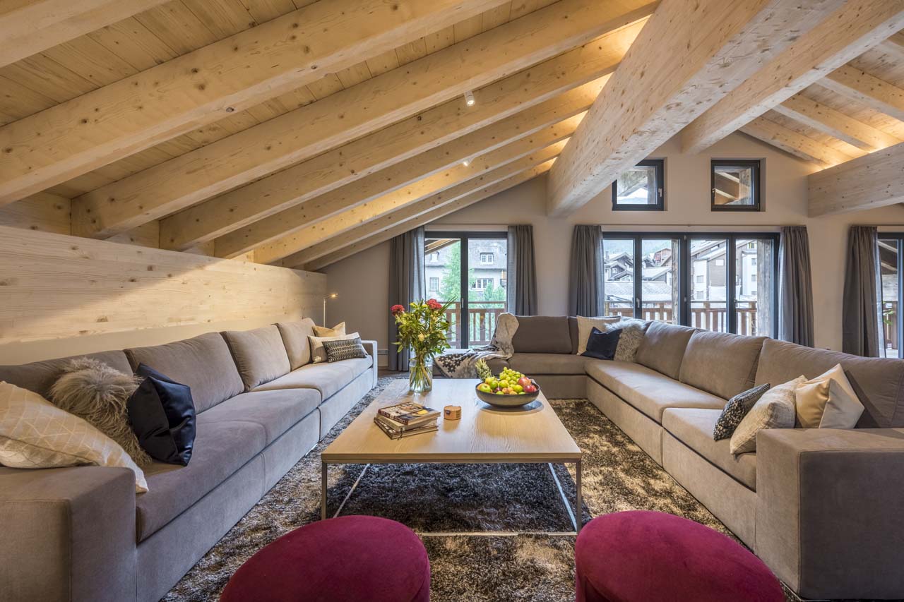 Seating area in living room of Christiania Penthouse in Zermatt