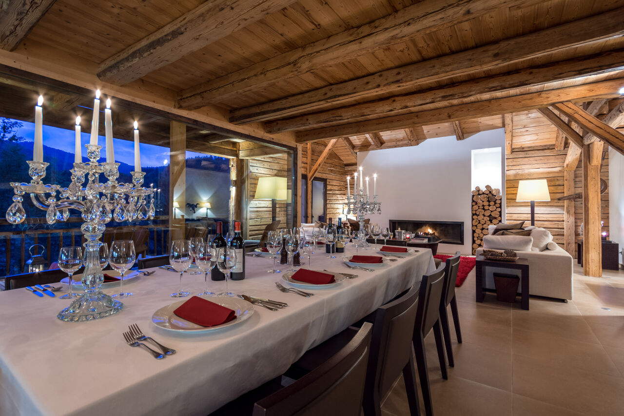 Style and elegance in the dining area of Ferme de Moudon in Les Gets