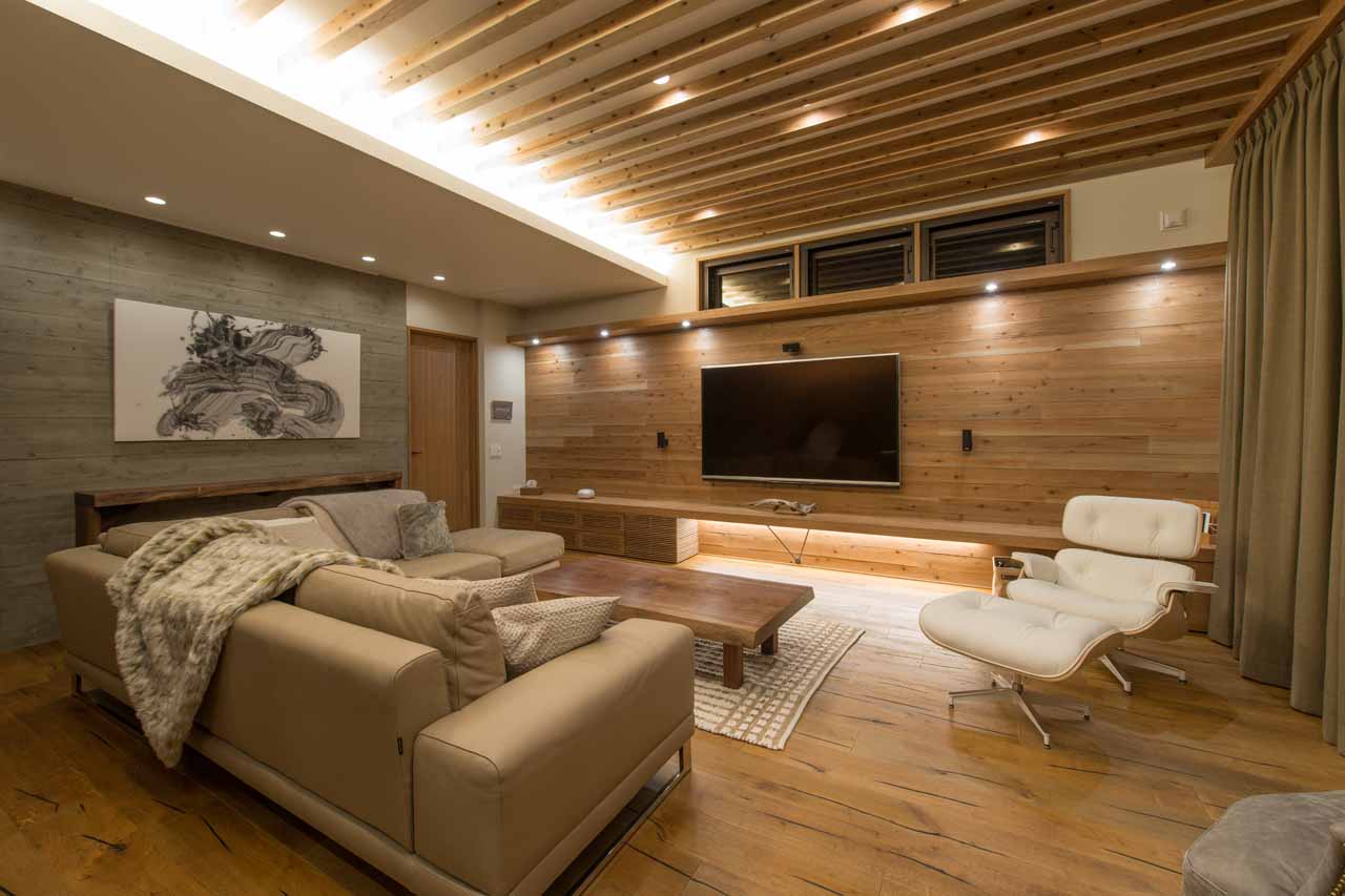 Living room at Hakuchozan in Niseko