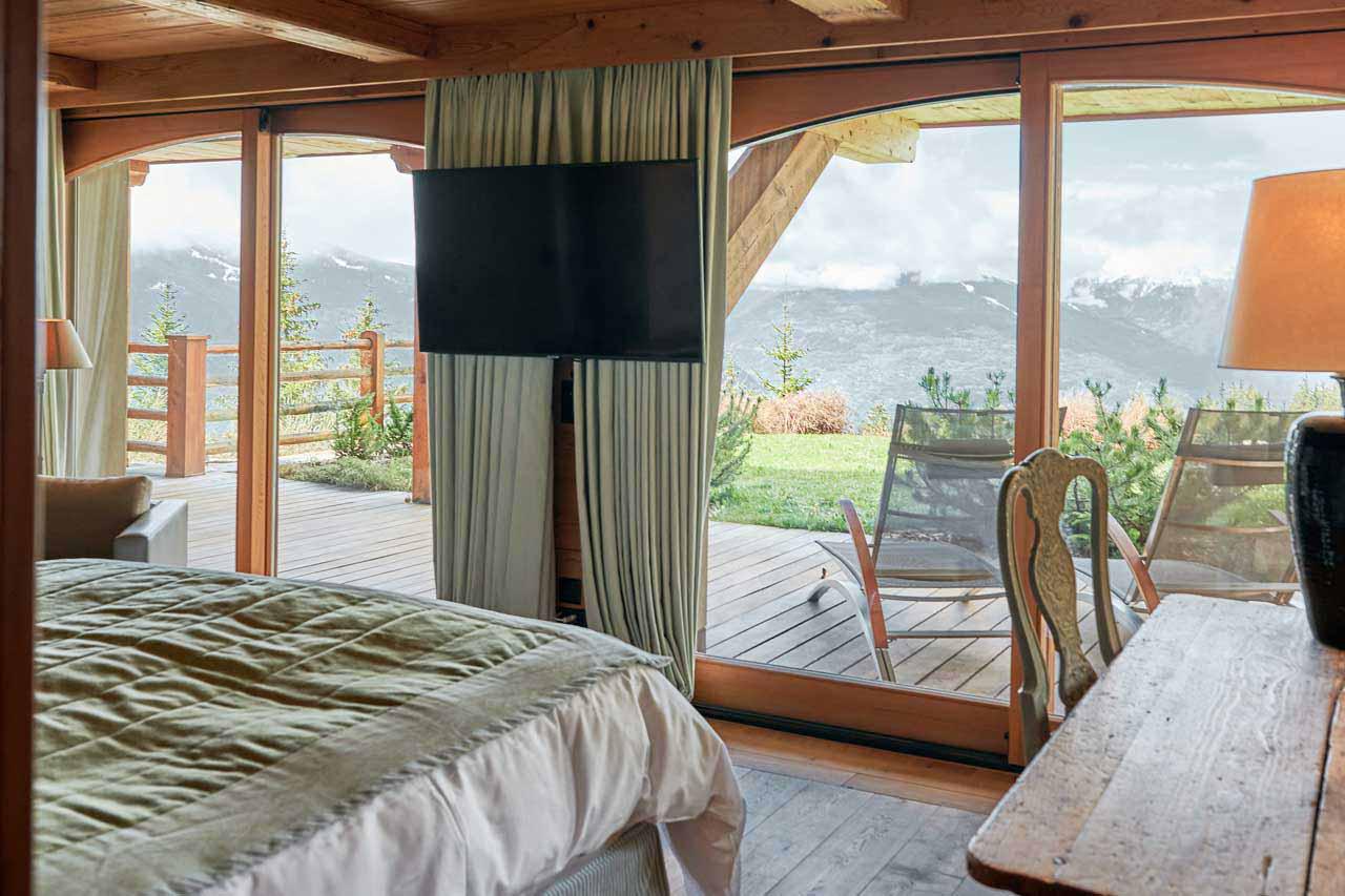 Master bedroom view in Prestige Apartment LeCrans