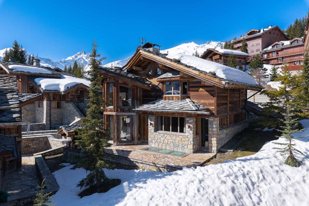 Chalet Carat ideally situated in classy Bellecote area in Courchevel 1850