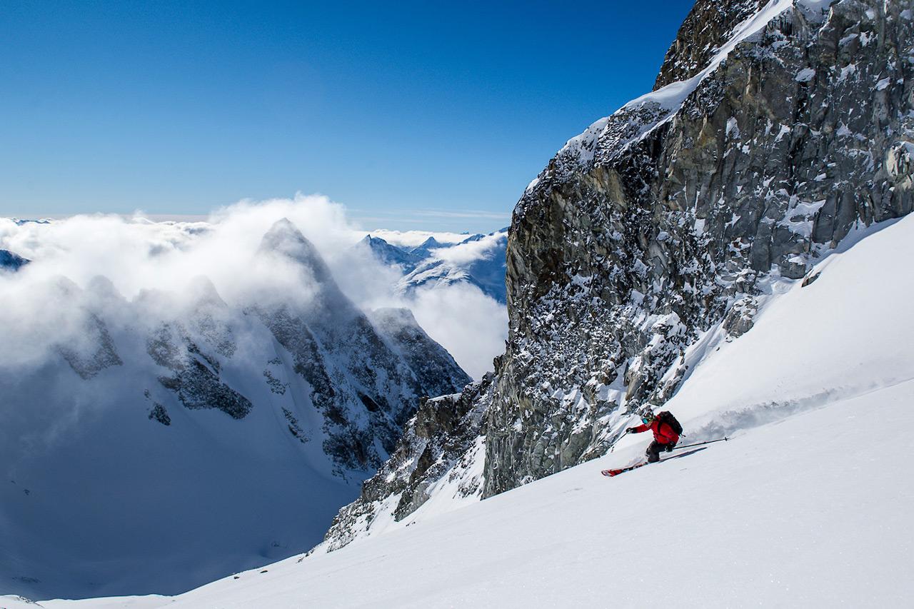 Fresh powder heli skiing in Bella Coola valley