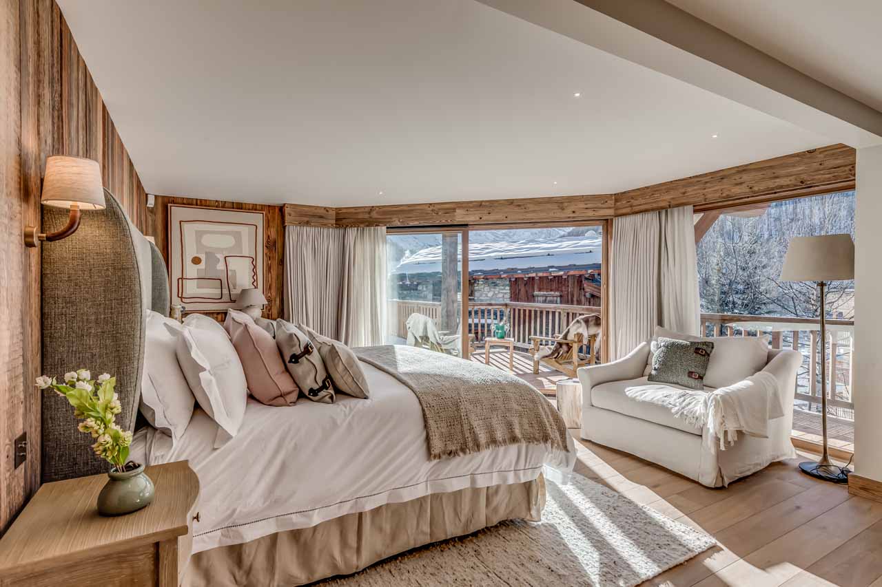 Double bedroom in Chalet Blackcomb, Val d'Isere