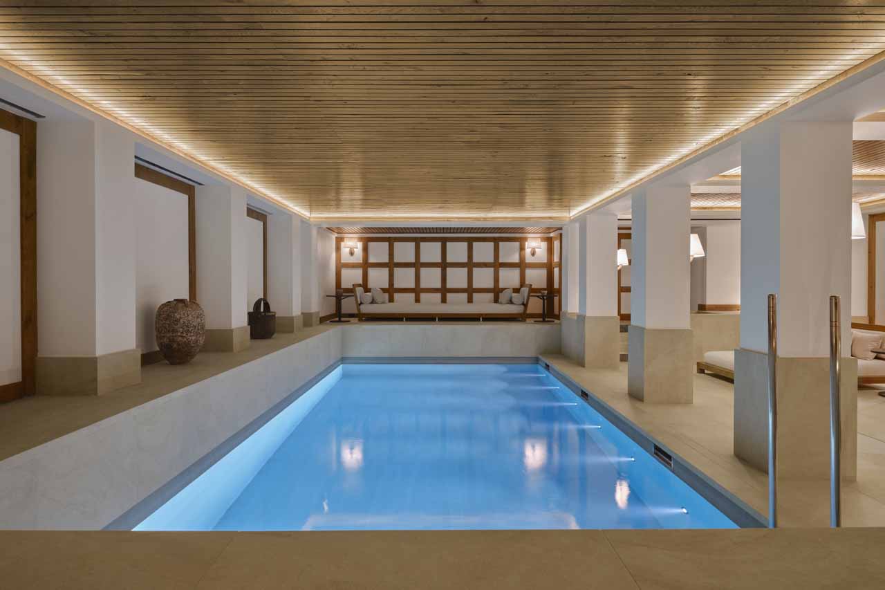 Spa with pool at Chalet Airelles 1946 in Courchevel 1850