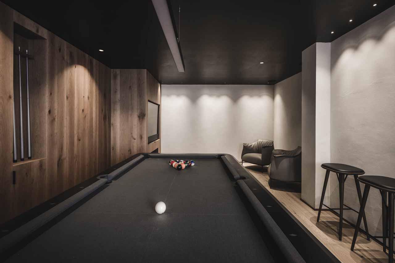 Pool table at Chalet Alpurio in Val Gardena