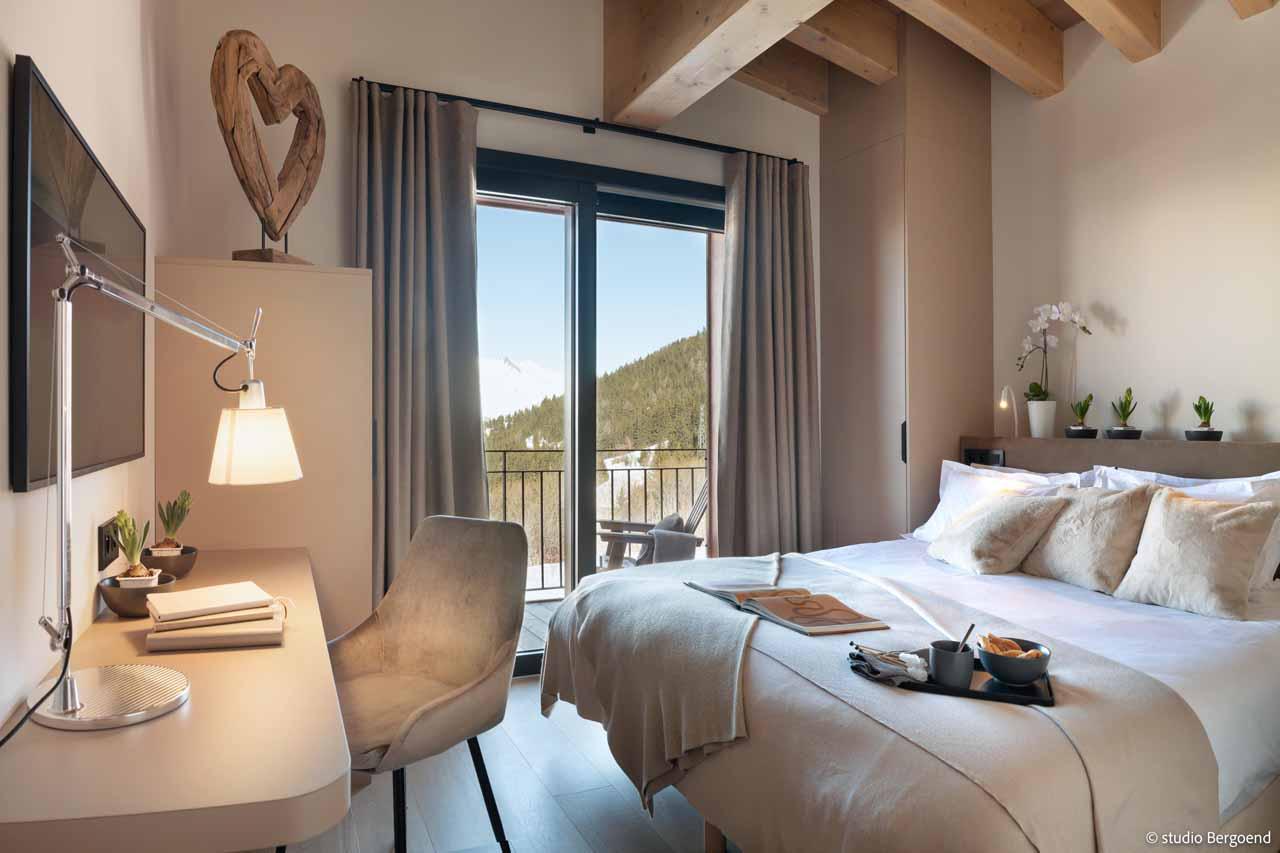 Bedroom one at Chalet Arc 1838 - Mille 8 in Les Arcs