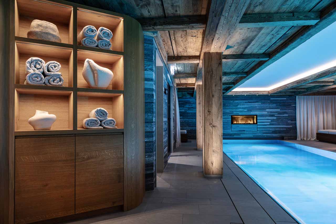 Indoor swimming pool at Chalet Arula 1 in Lech