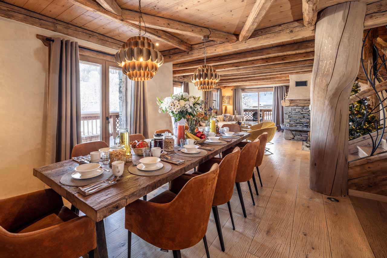 Dining area at Chalet Cheval Blanc in Meribel