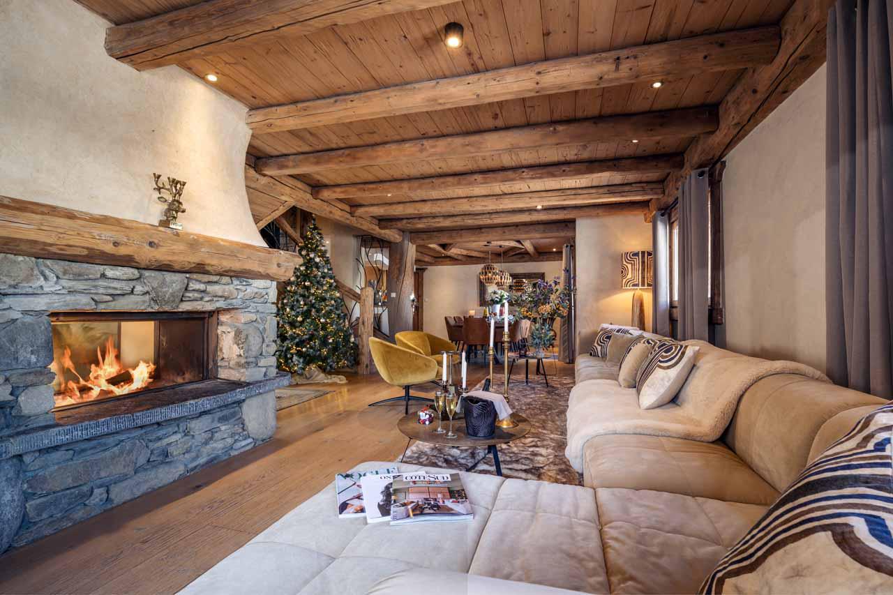 Open-plan living room at Chalet Cheval Blanc in Meribel