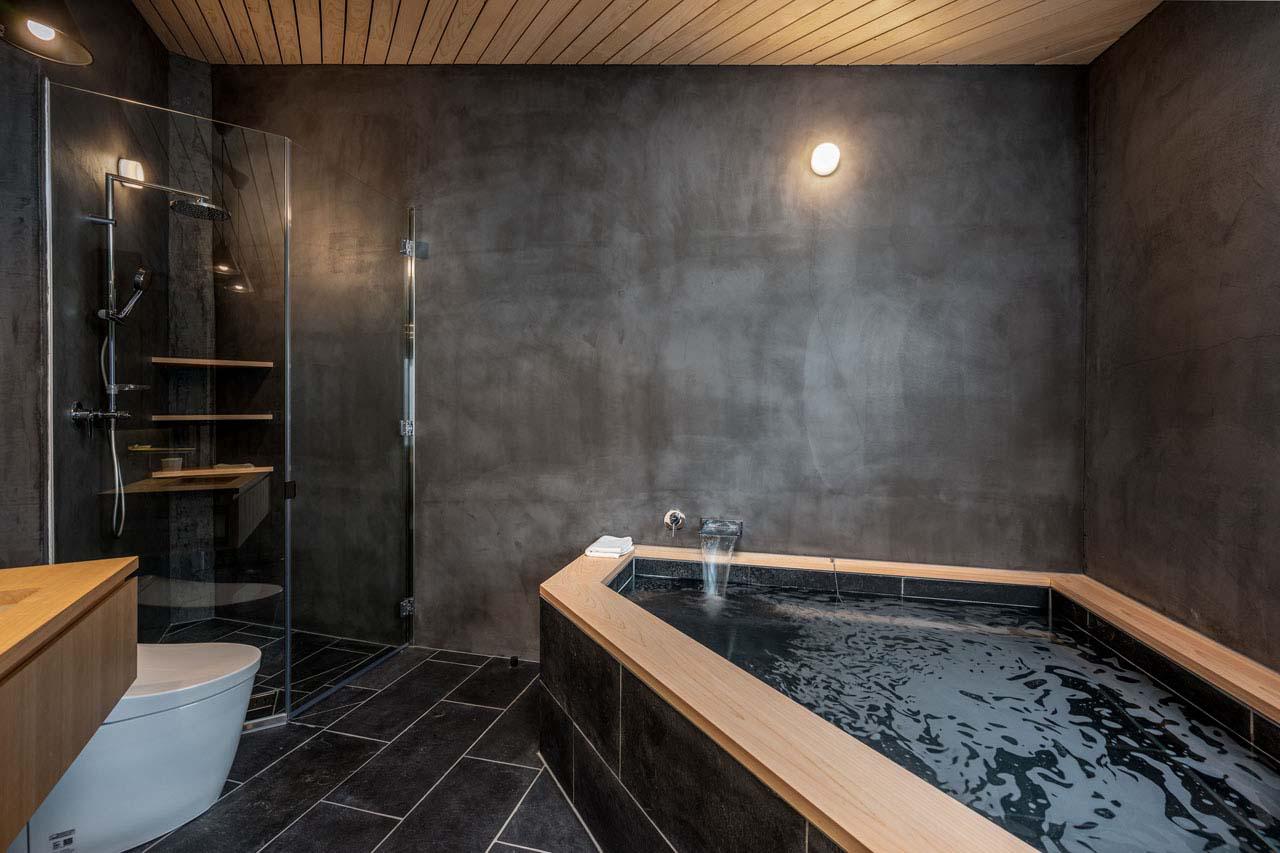 En-suite bathroom at Chalet Foxwood B in Niseko