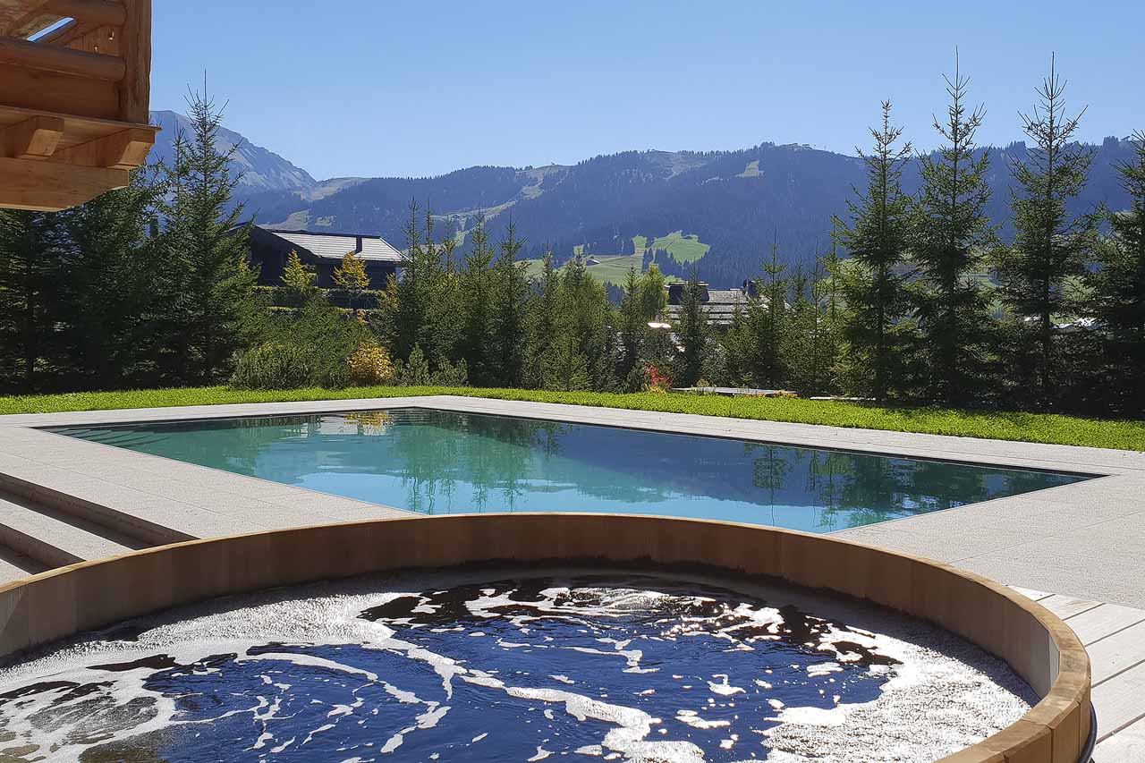 Pool and hot tub at Chalet Izoard in Megeve
