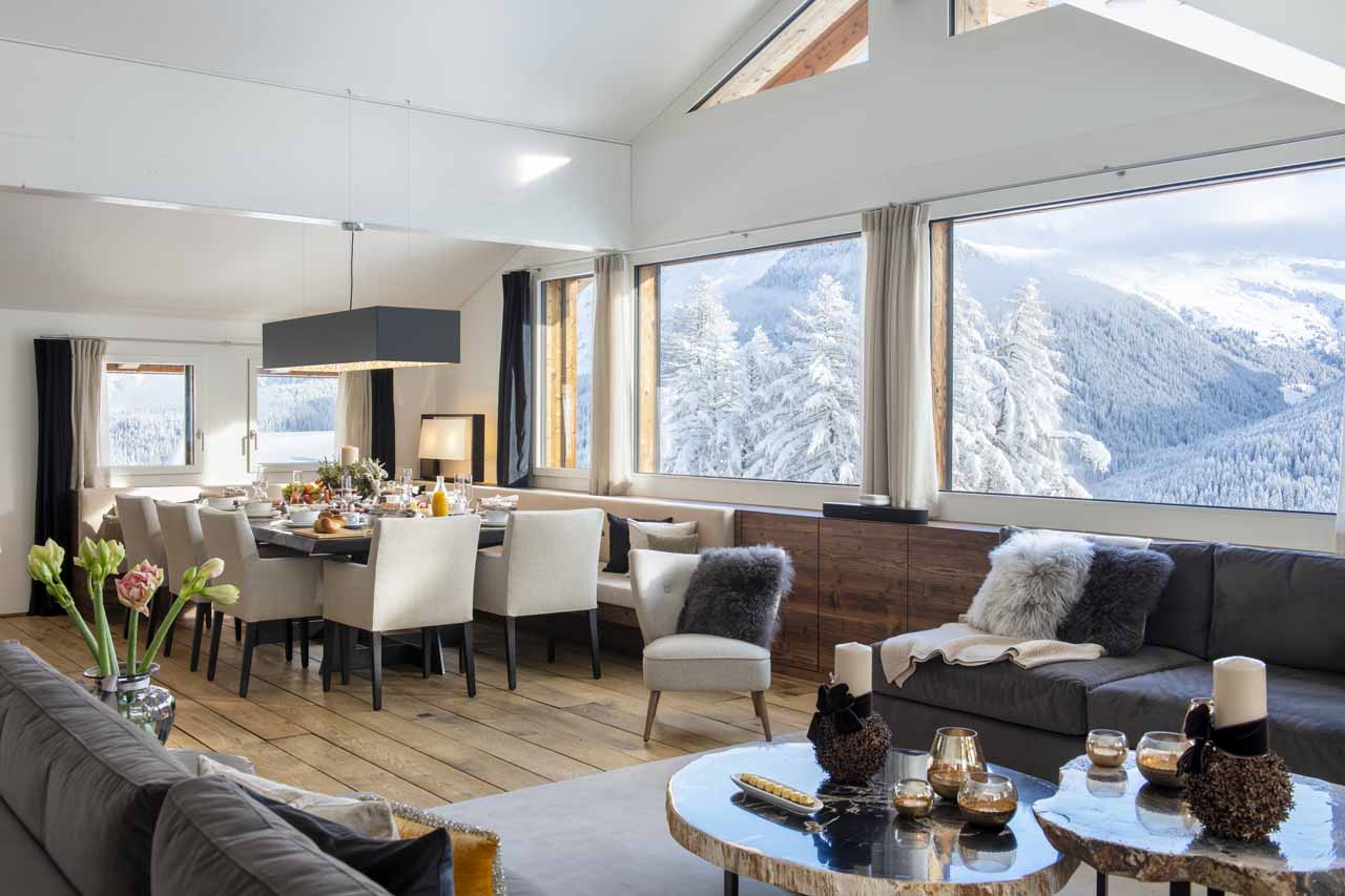 Dining table at Chalet Jakobshorn in Davos