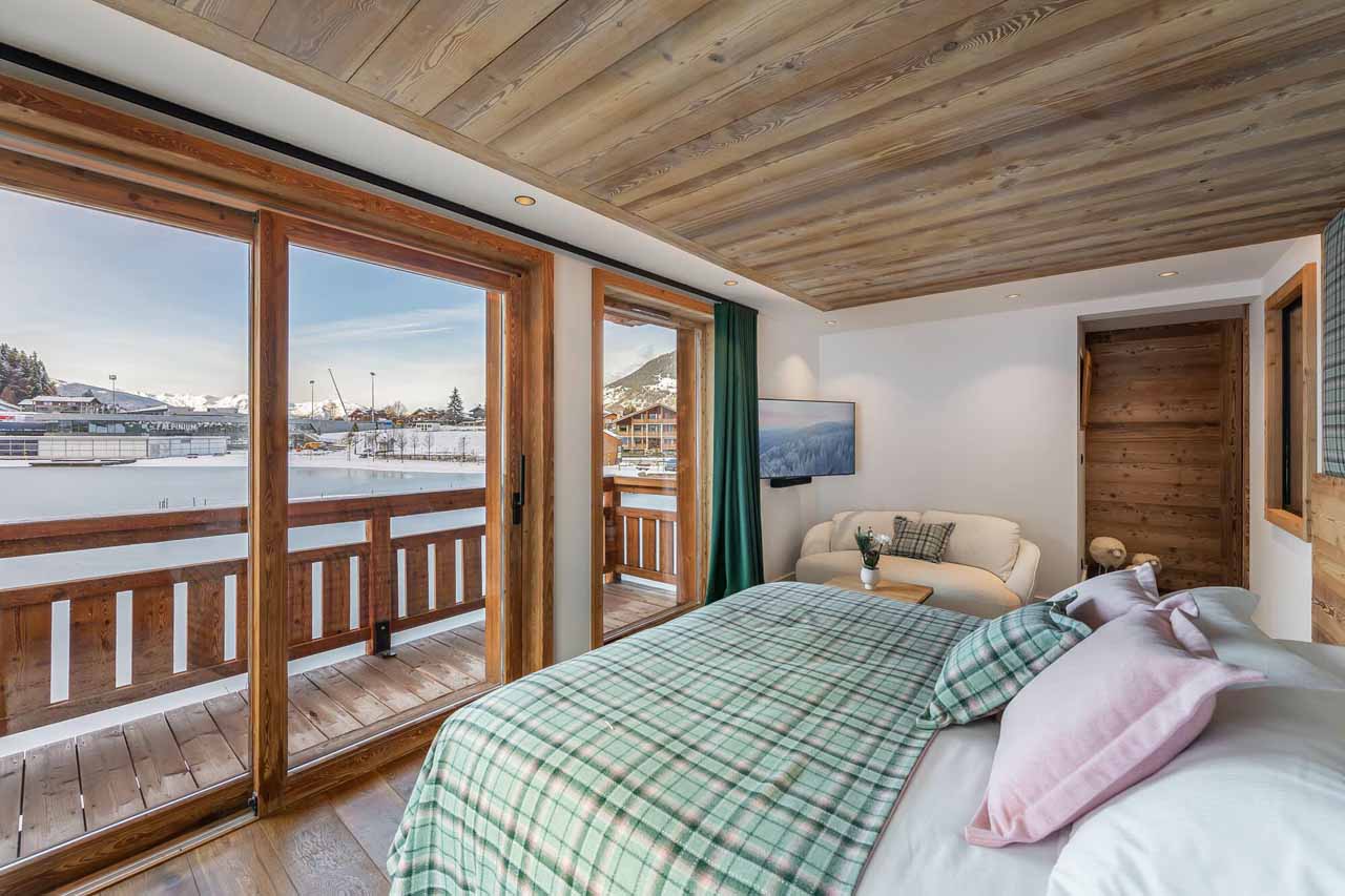 Bedroom at Chalet Le Moulin in Le Praz
