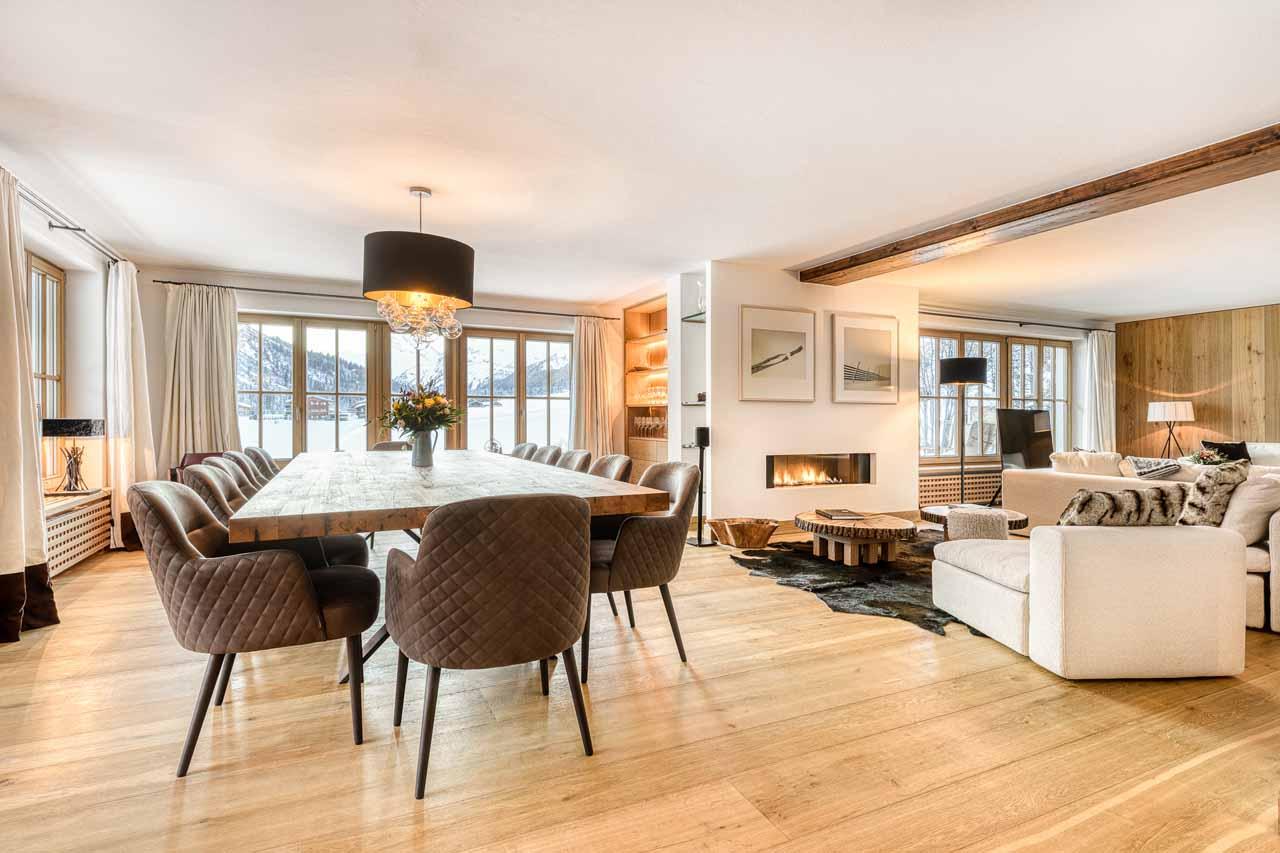 Dining area at Chalet Lilly in Zug