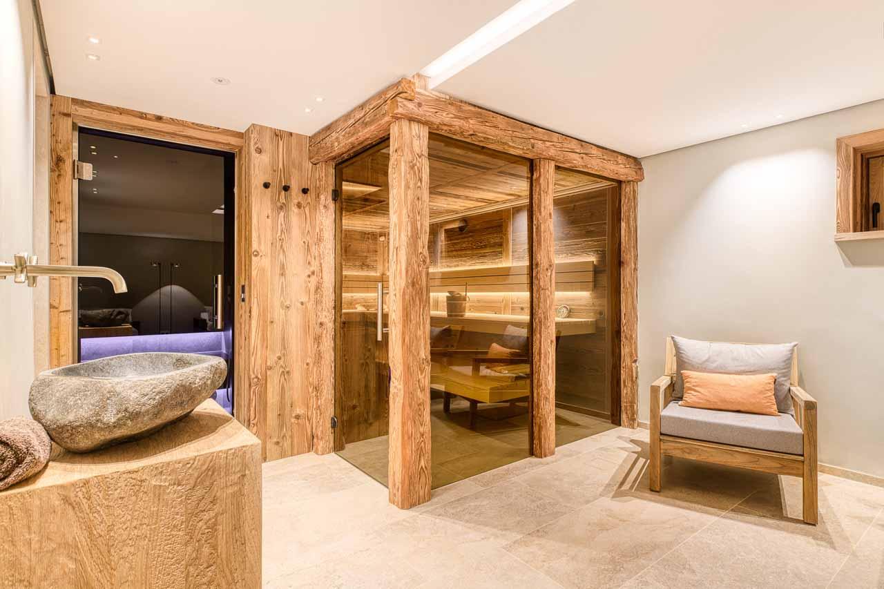 Spa area at Chalet Lilly in Zug