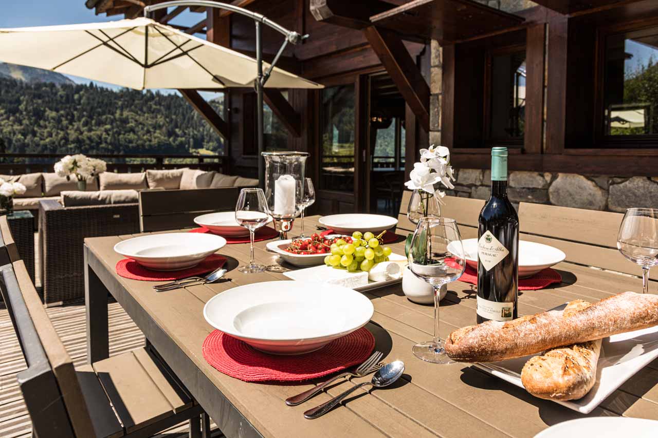 Al fresco dining at Chalet M in Morzine in summer