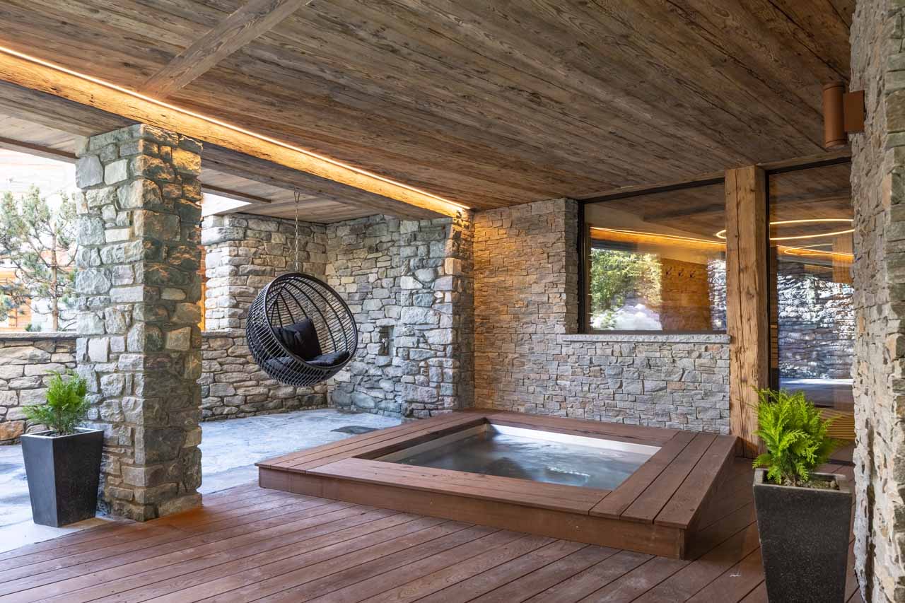 Sirocco pool at Alpine Estate in Verbier