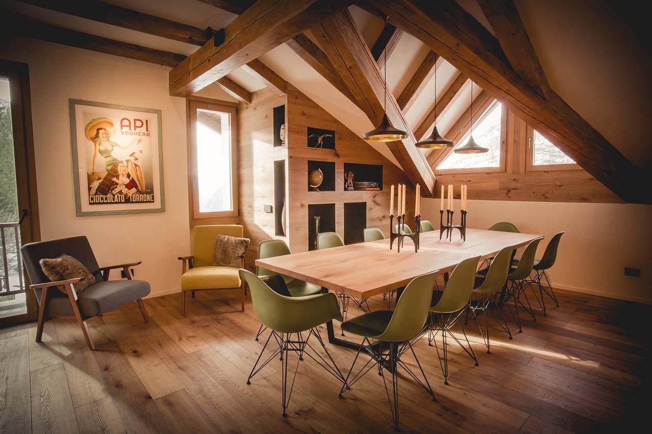 Modern dining table at Chalet Snostorm in Breuil-Cervinia