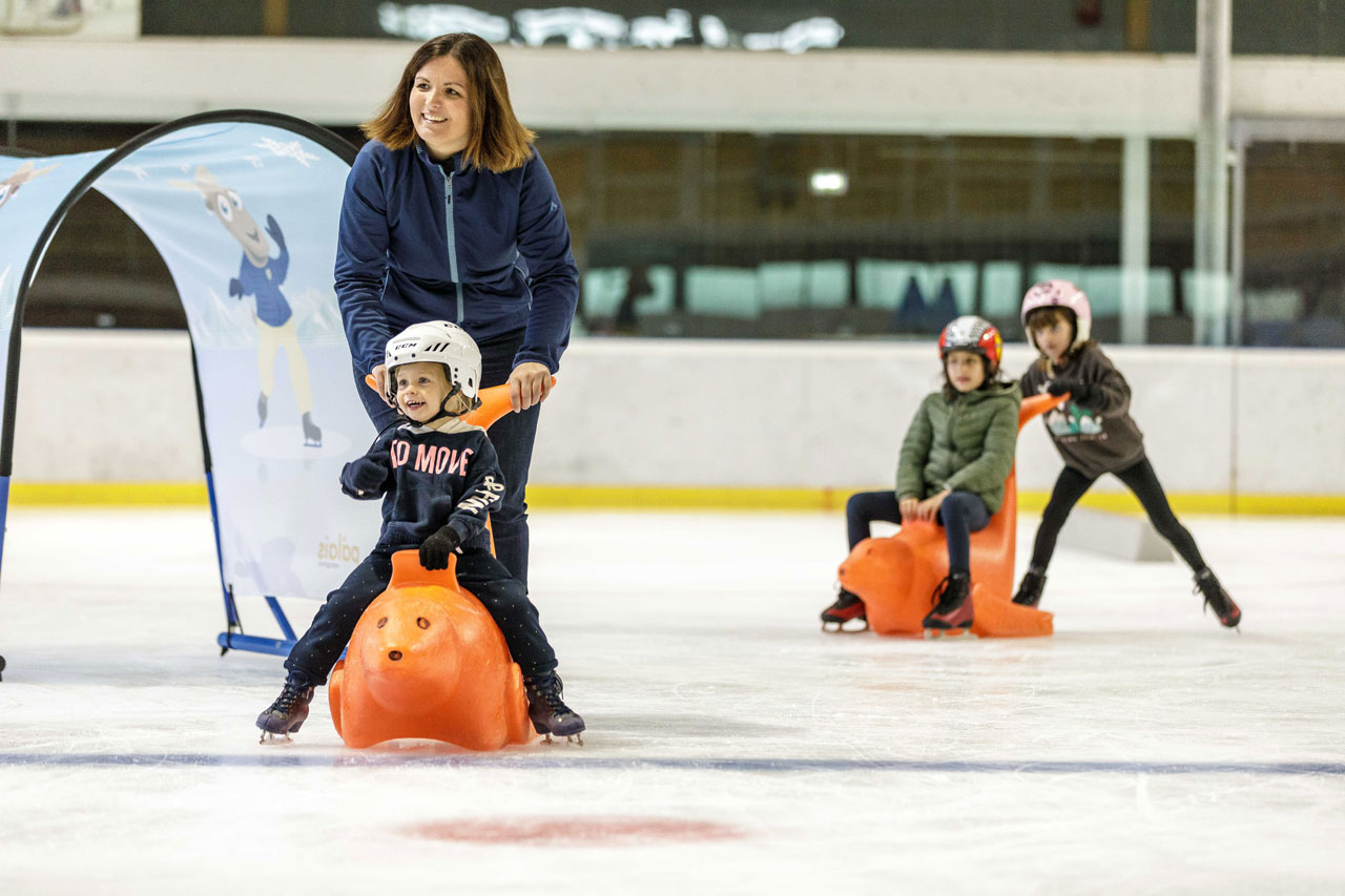 Ice skating in Megeve at the Palais
