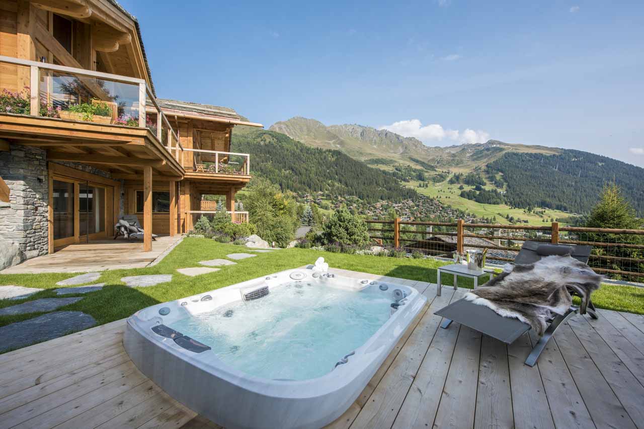 Summer chalet in Verbier with hot tub