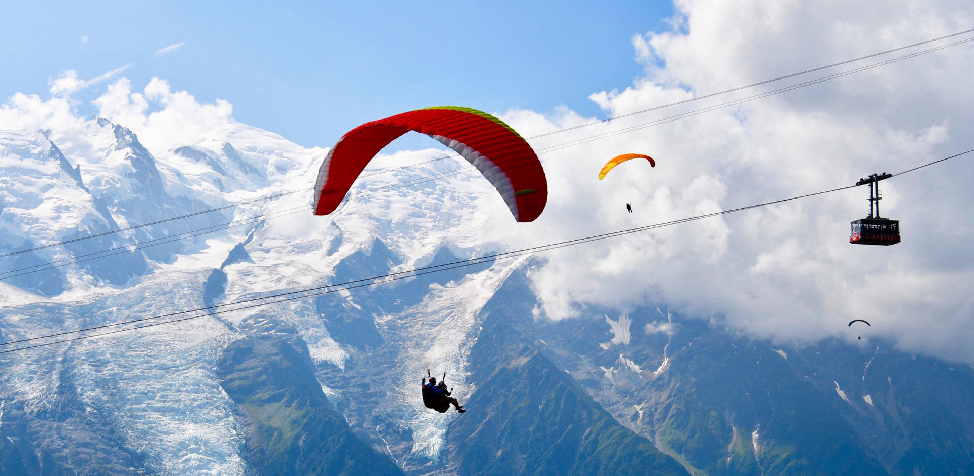 Paragliding in Chamonix in summer