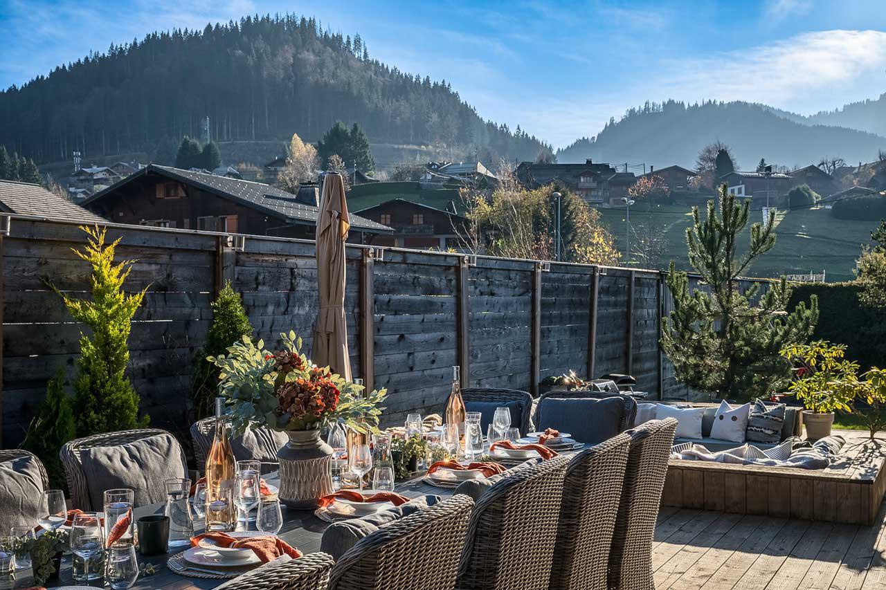 Al fresco dining at The Bungo in Morzine in summer