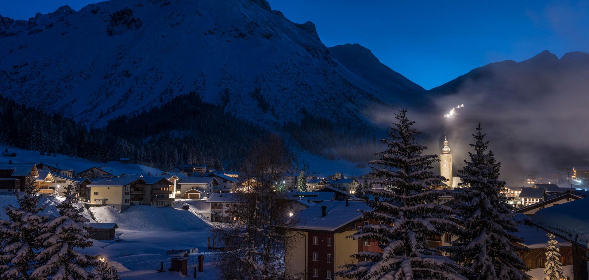 Nighttime view from Nidus Penthouse in lech