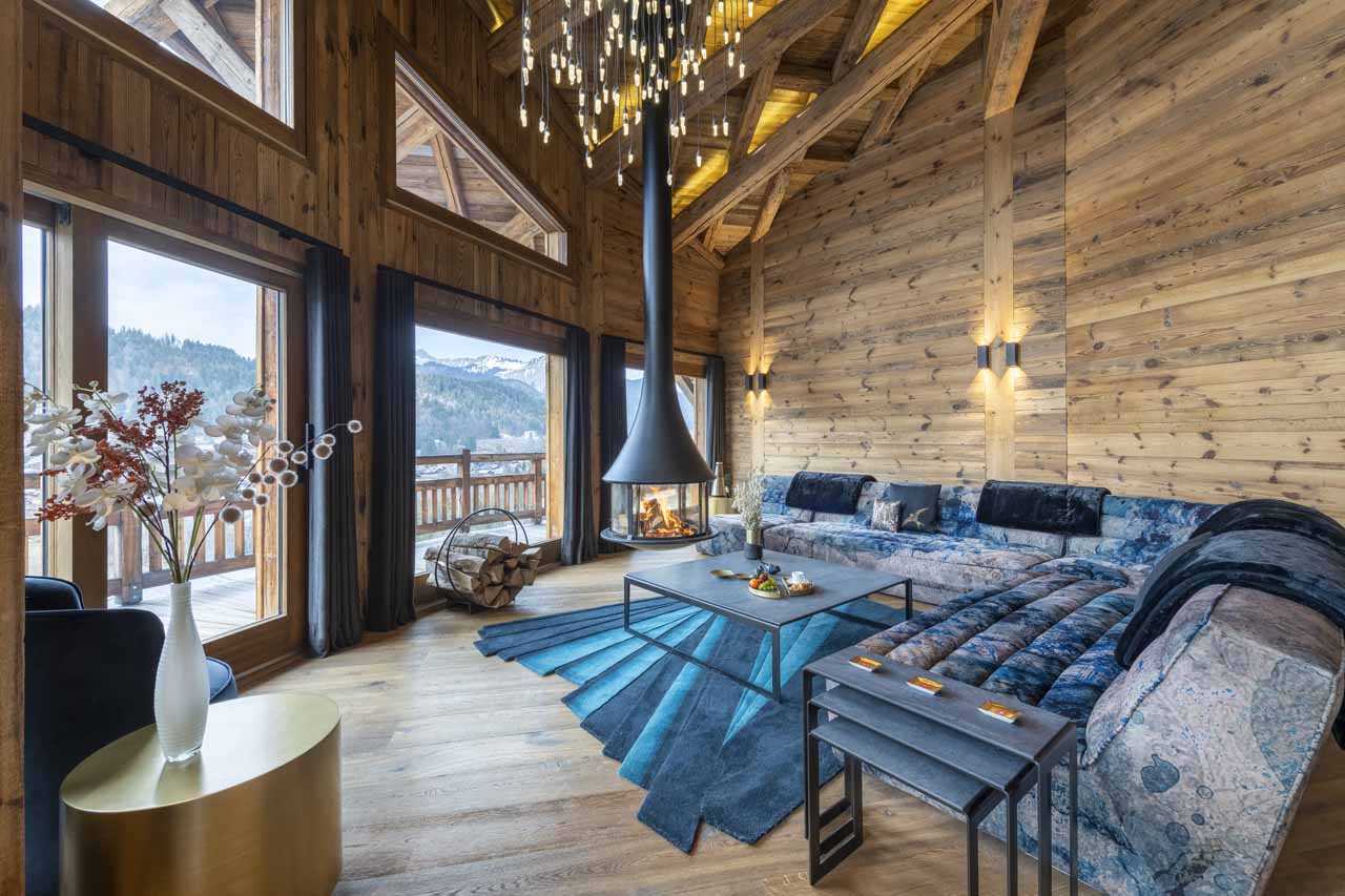 Living area at ZEMS Lodge in Morzine