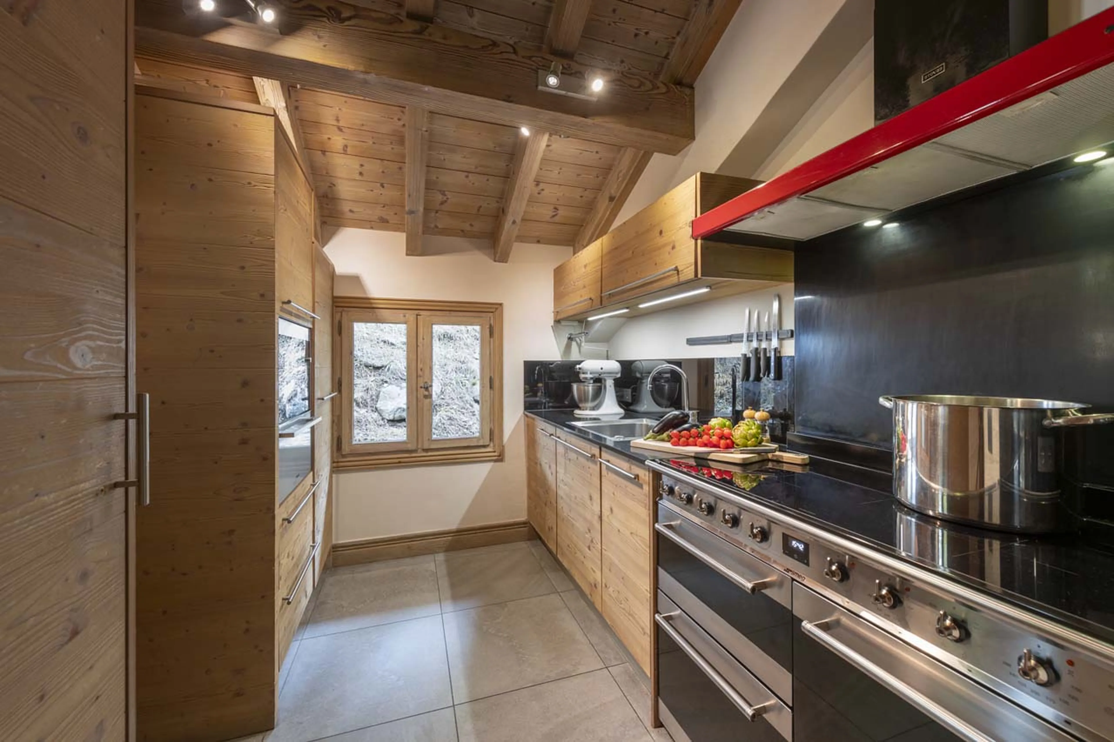 Separate kitchen at Chalet Valentine in Meribel