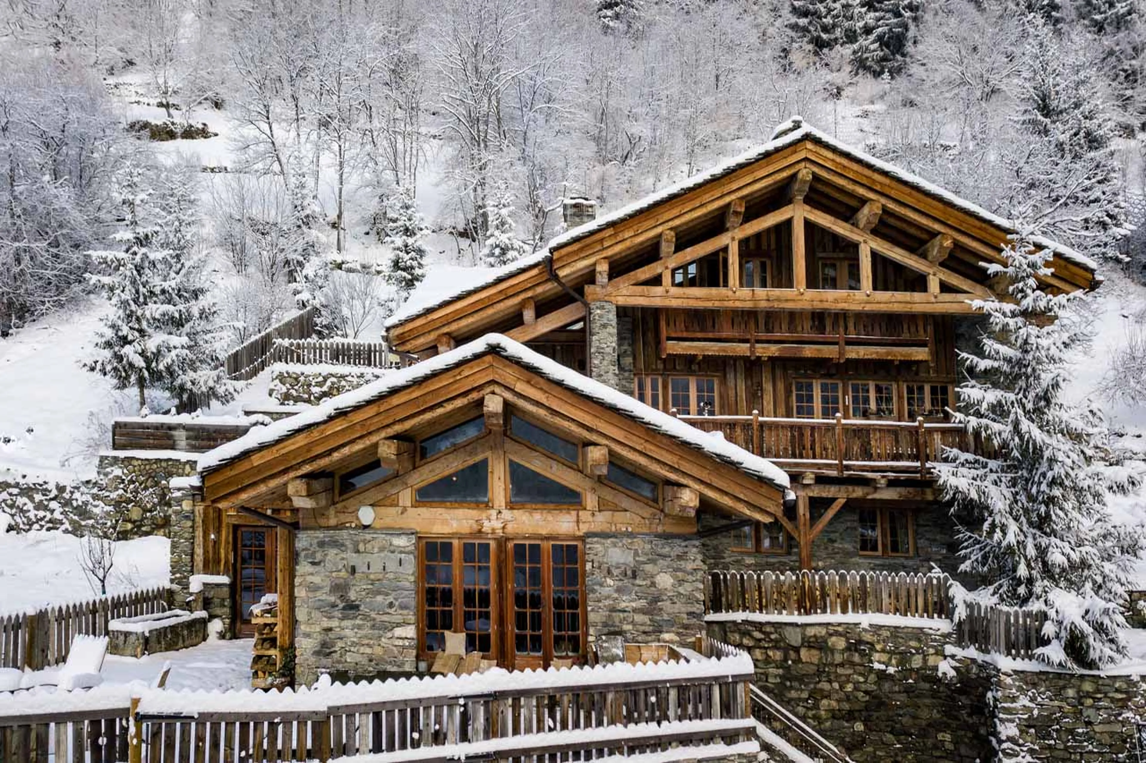 Exterior view of Chalet Pelerin in Le Miroir