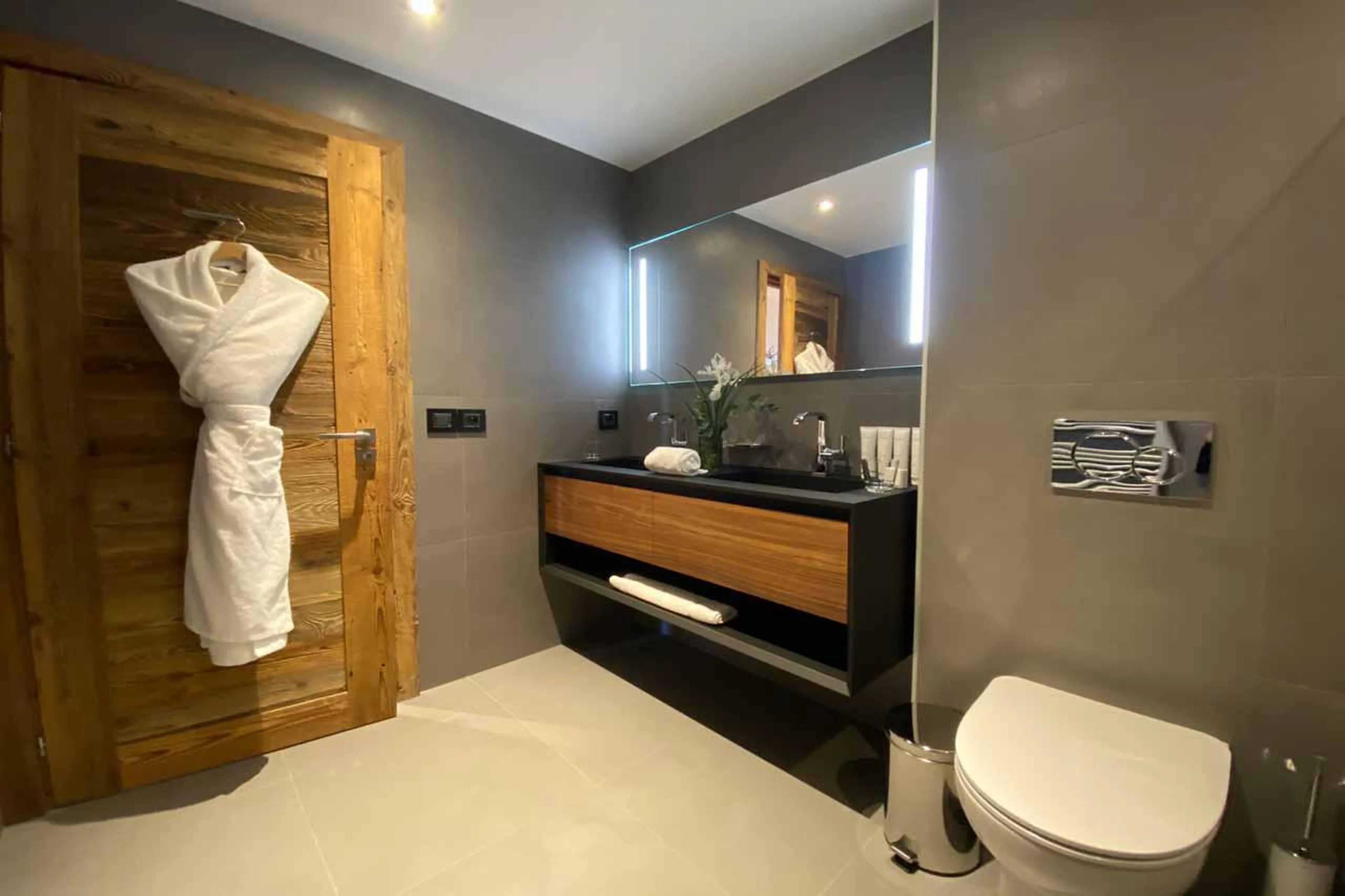 Bedroom one bathroom at Chalet Centenary in Courchevel 1650