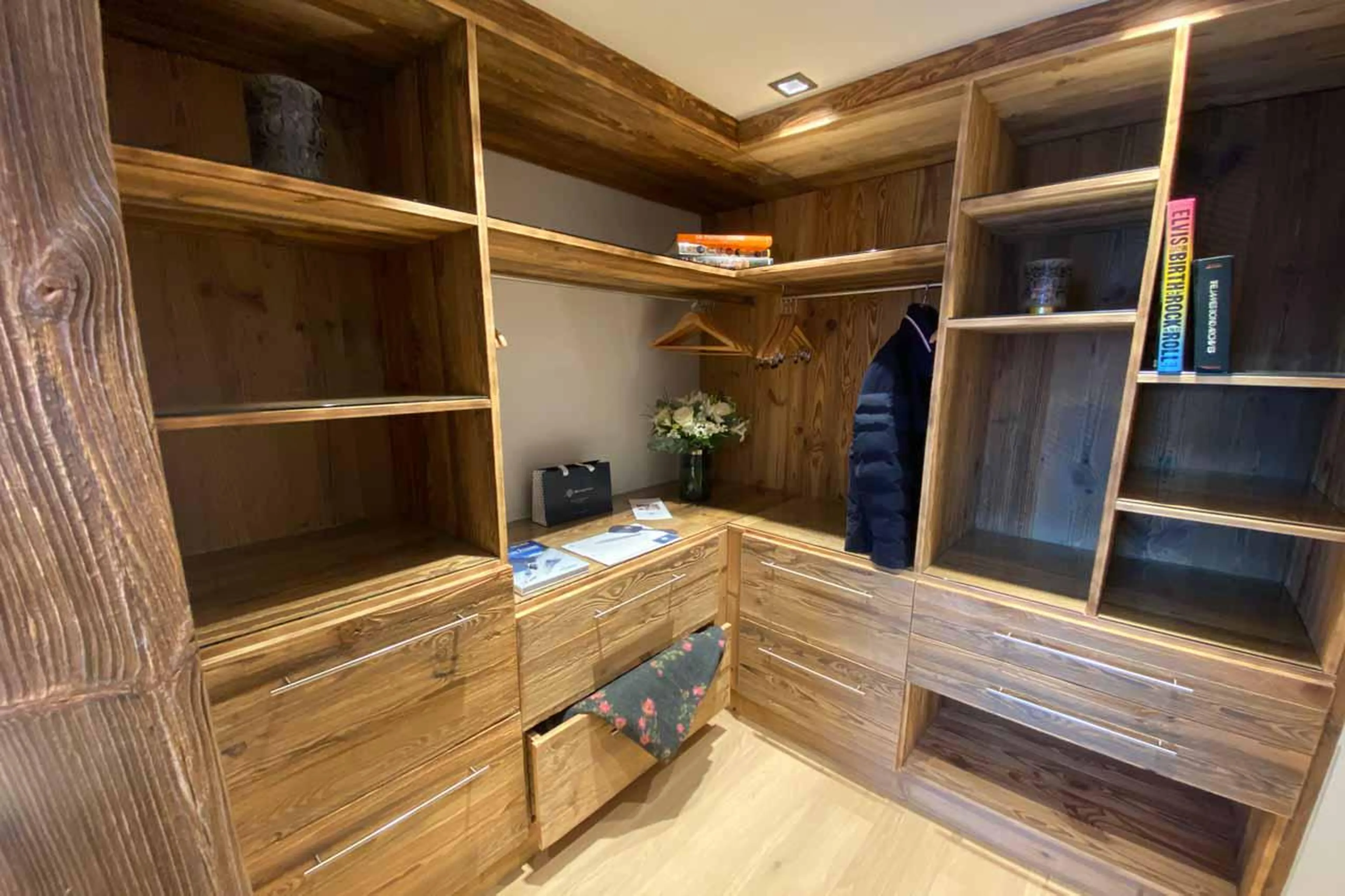 Wardrobe at Chalet Centenary in Courchevel 1650