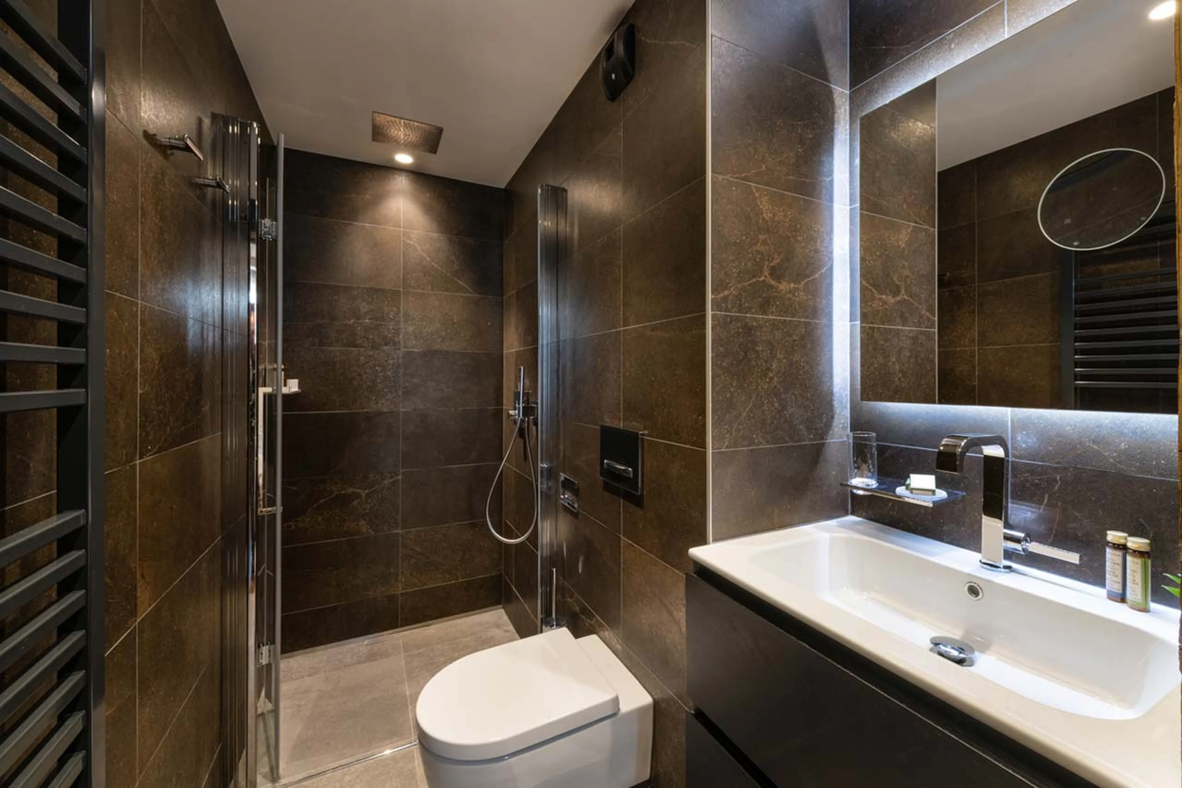 En-suite shower room