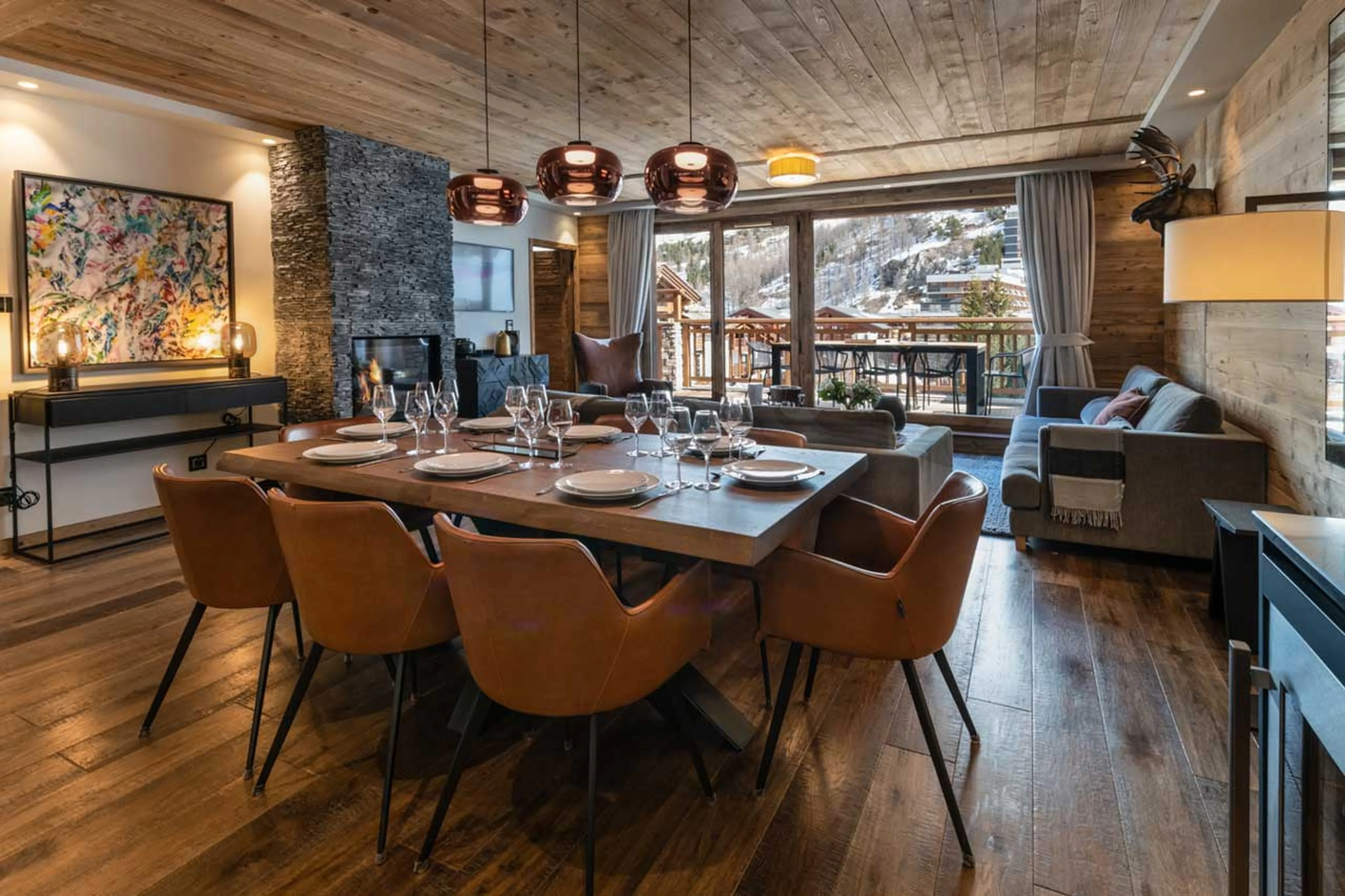 Dining area of Alaska Lodge 3 in Val d'Isere
