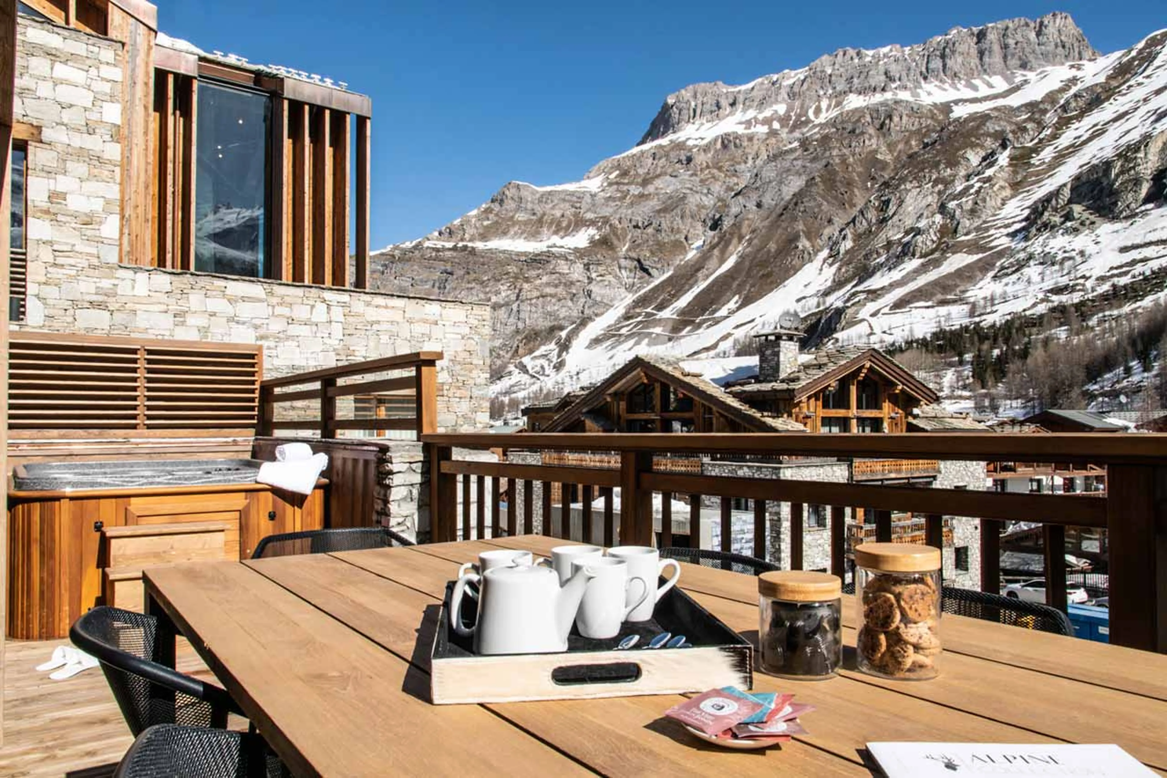 Hot tub at Alaska Lodge 3 in Val d'Isere