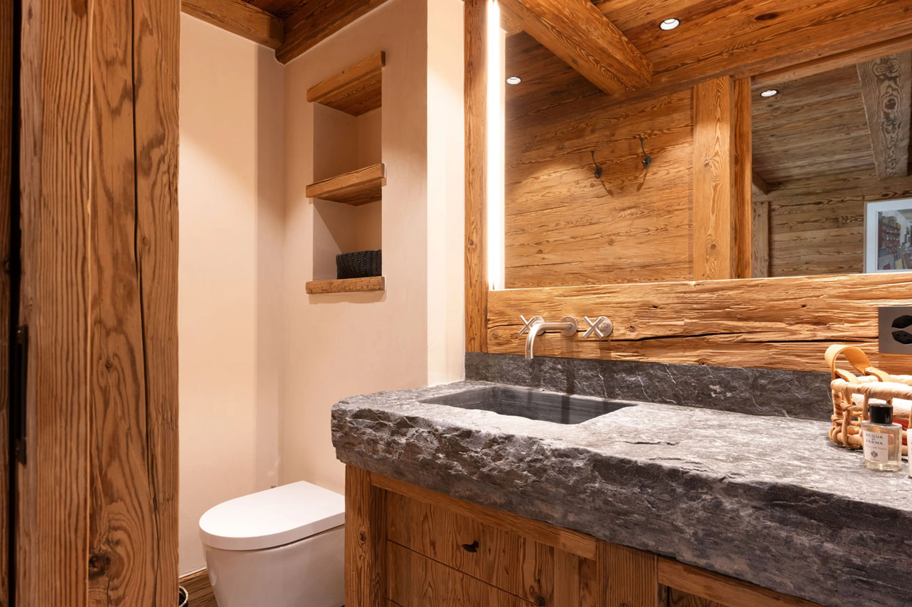 WC and washbasin at Alex Penthouse in Verbier