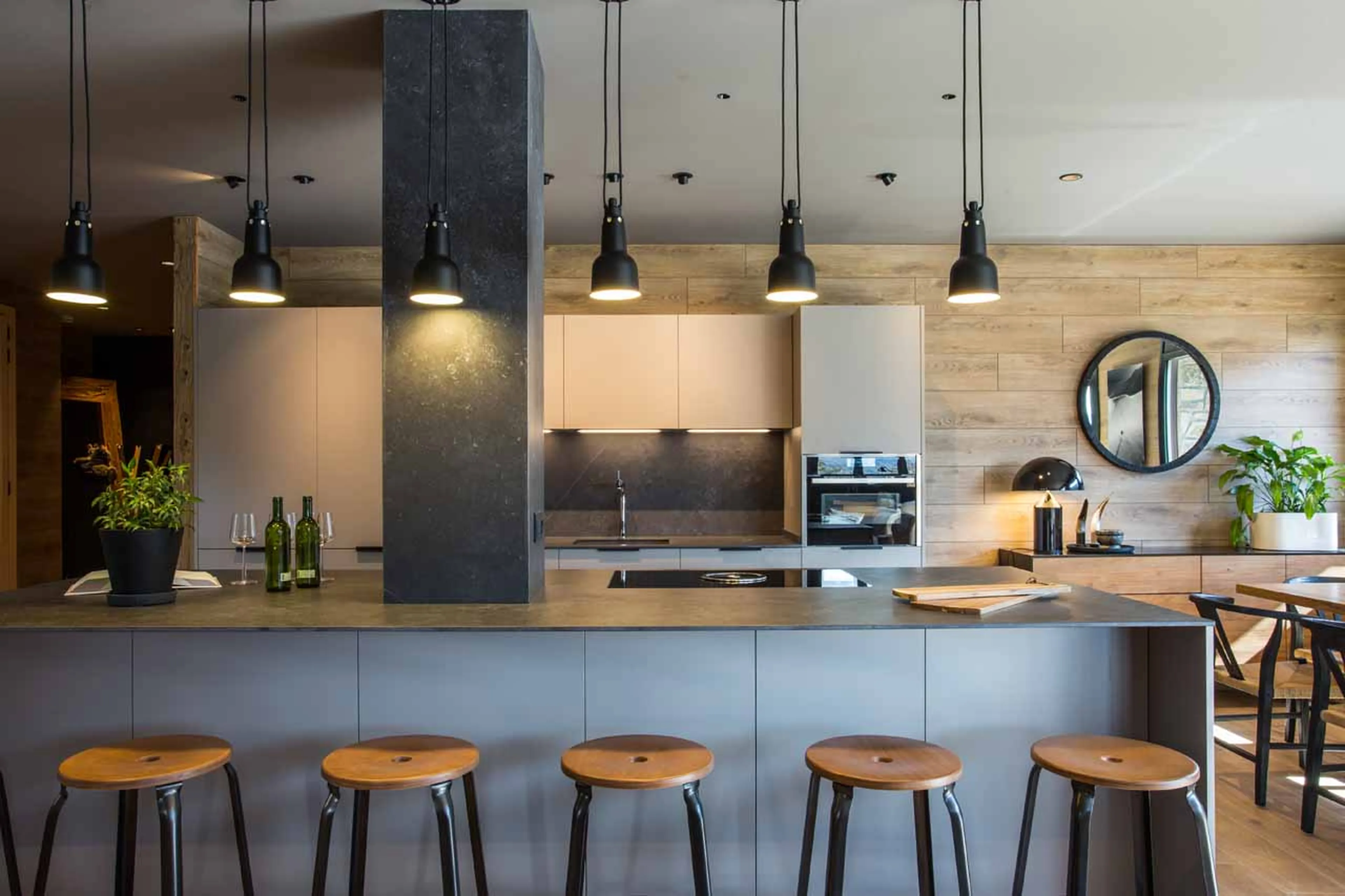 Kitchen breakfast bar at Alpine Residence in Soldeu