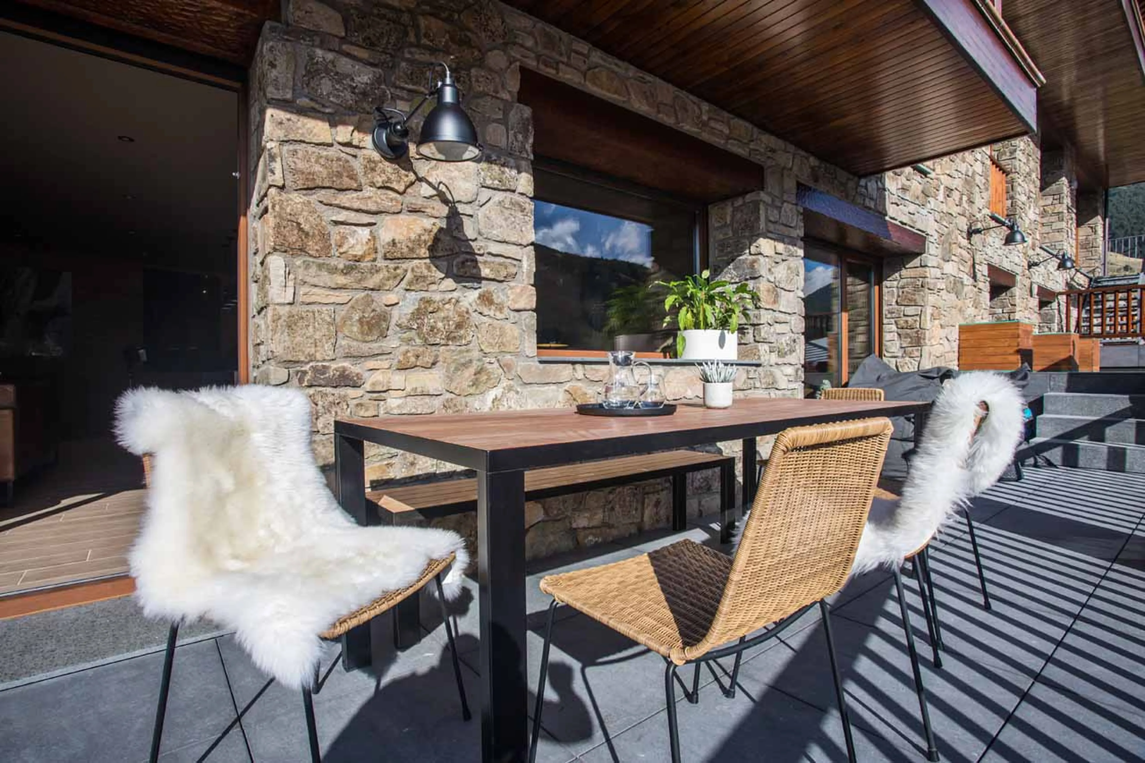 Al fresco dining at Alpine Residence in Soldeu