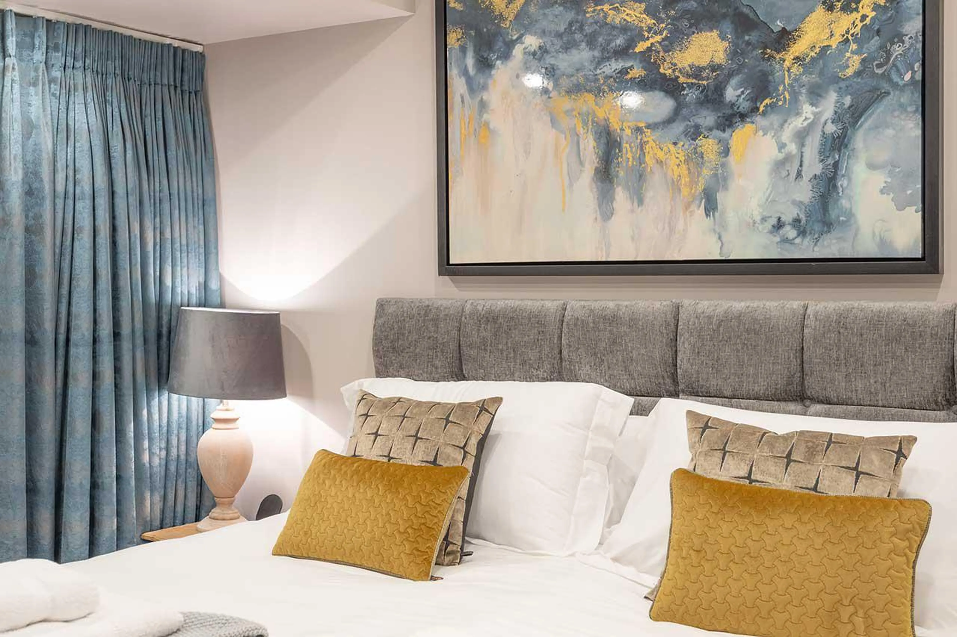 Super-king/twin bed at Alpine Retreat in Morzine