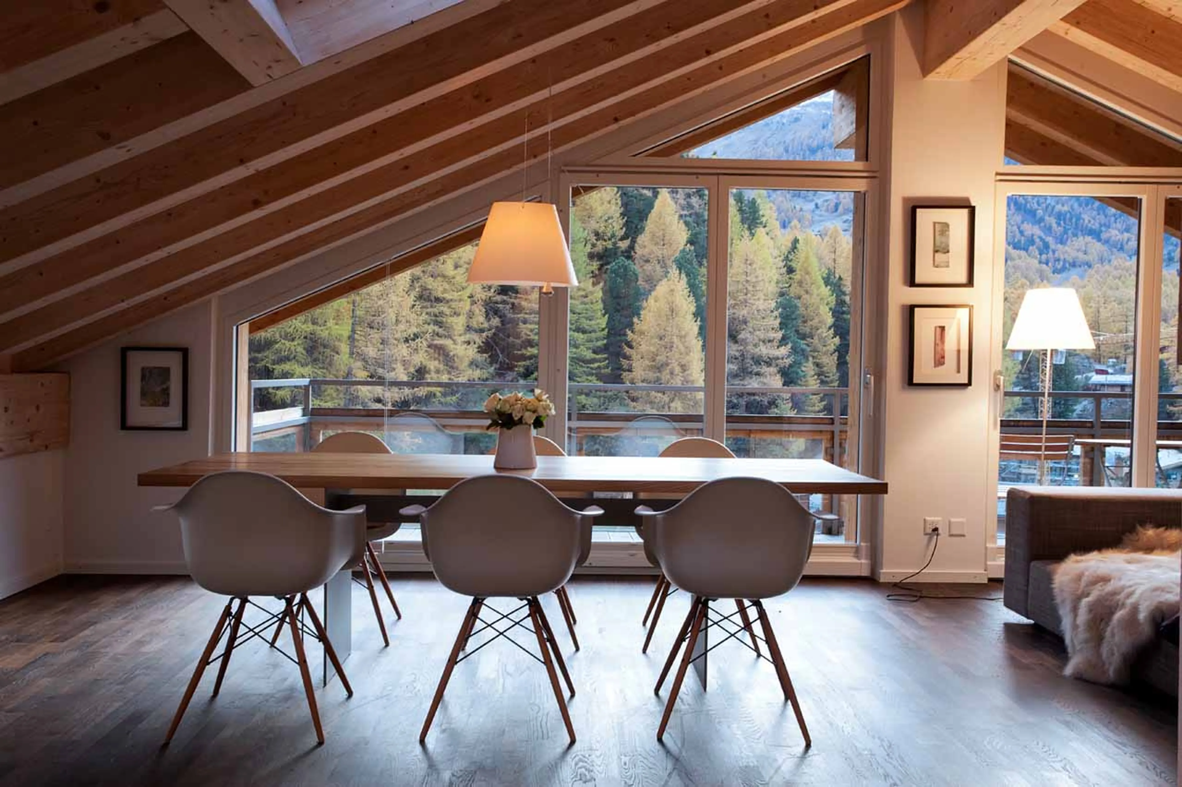 Dining area at Penthouse Altesse in Zermatt in summer