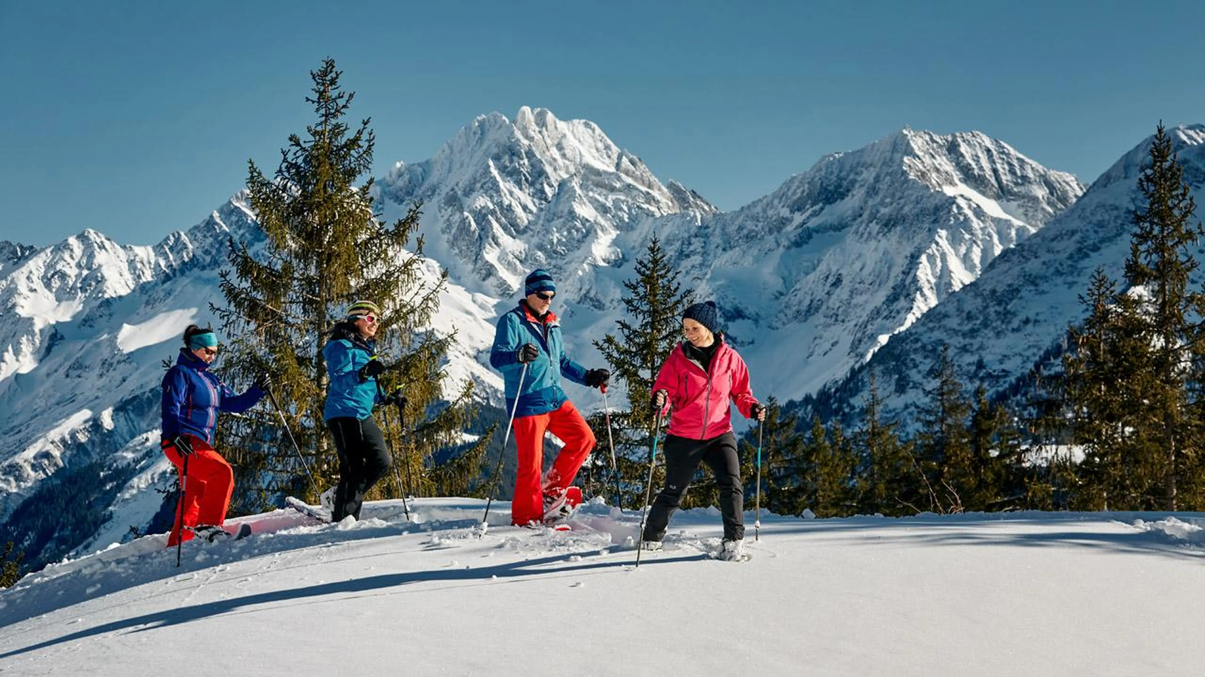 Snowshoe hike in Andermatt
