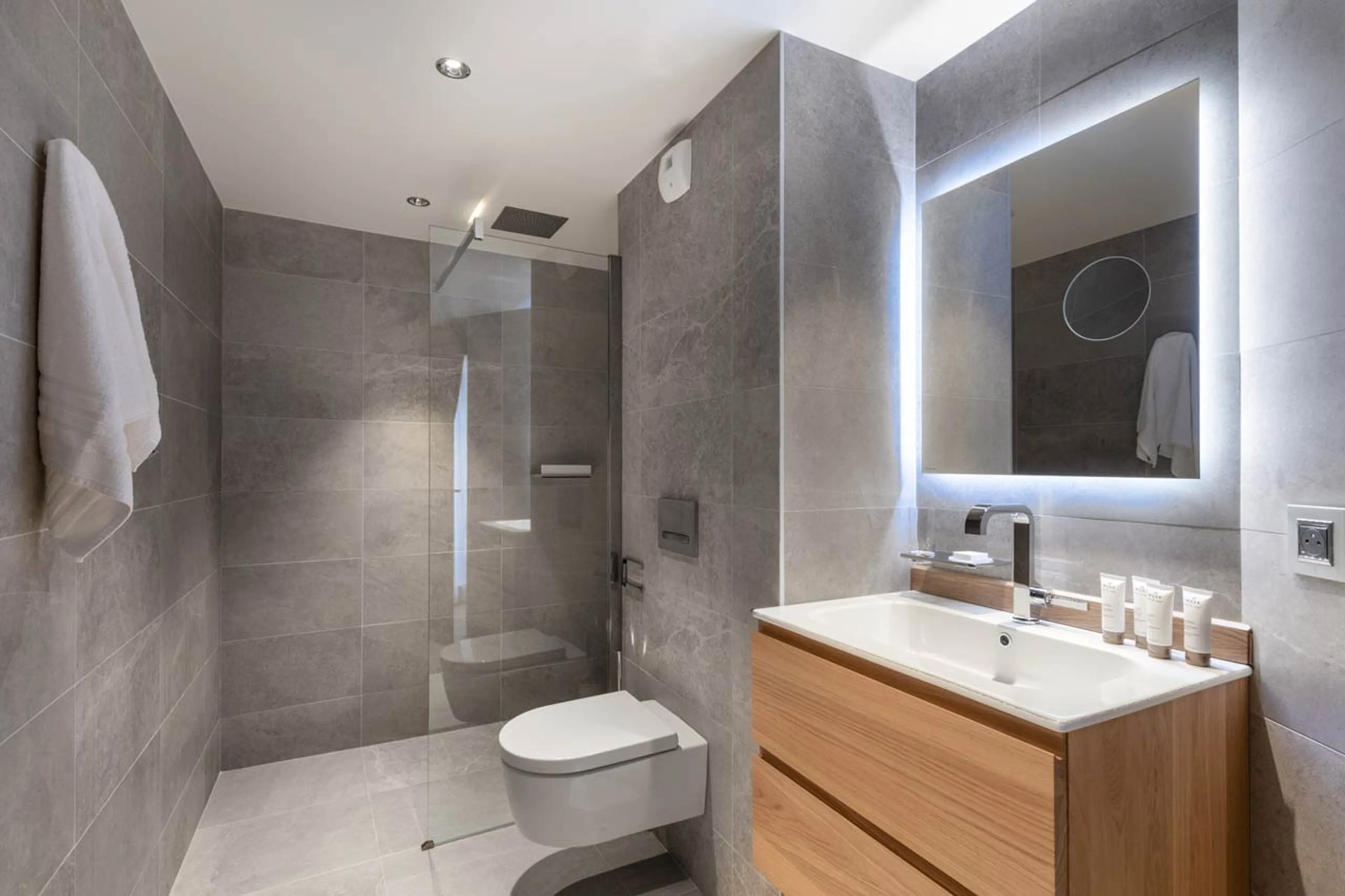 Bathroom two at Alaska Lodge 2 in Val d'Isere