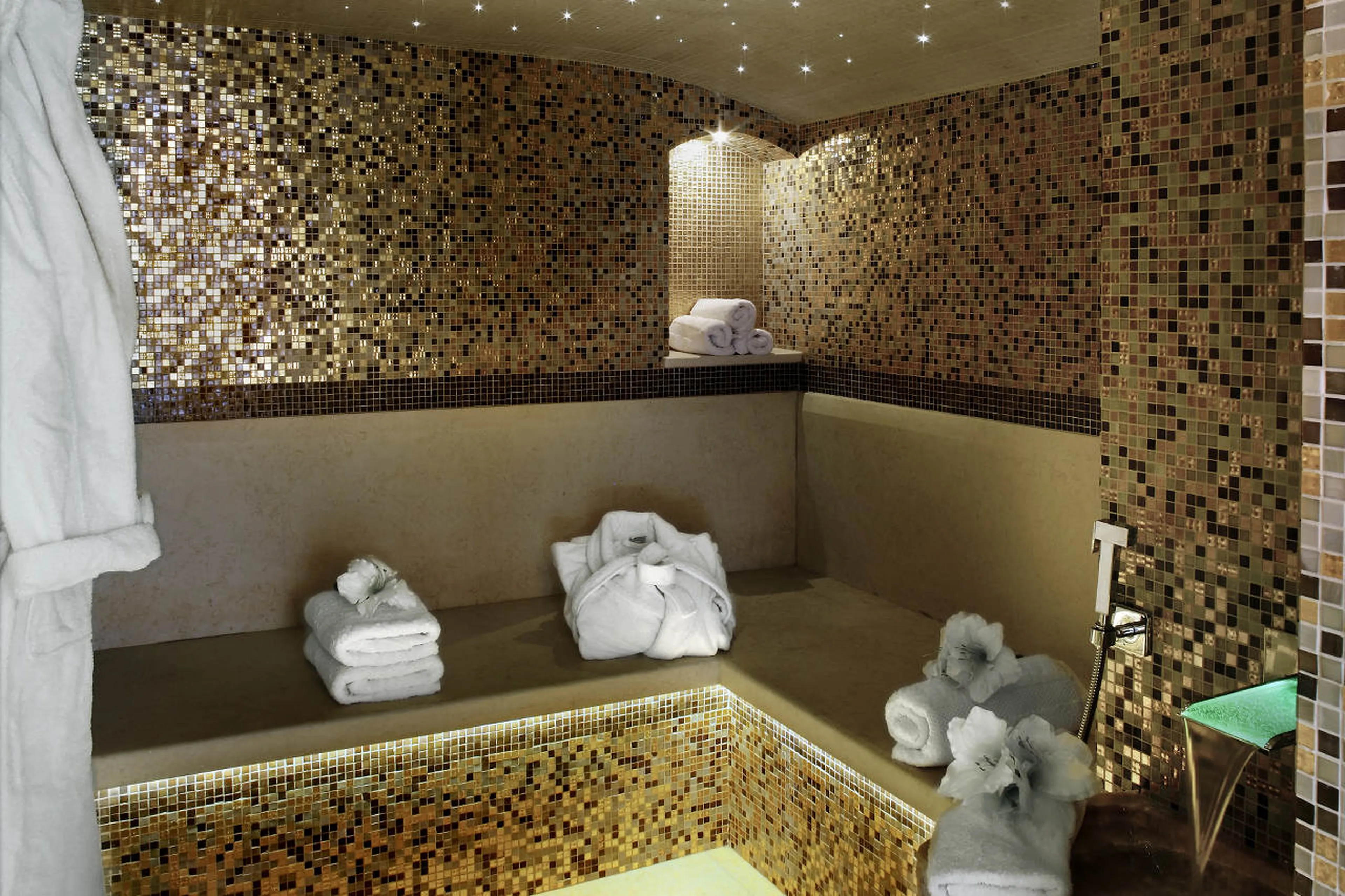 Hammam in spa area of Apartment Albaron in Courchevel 1850