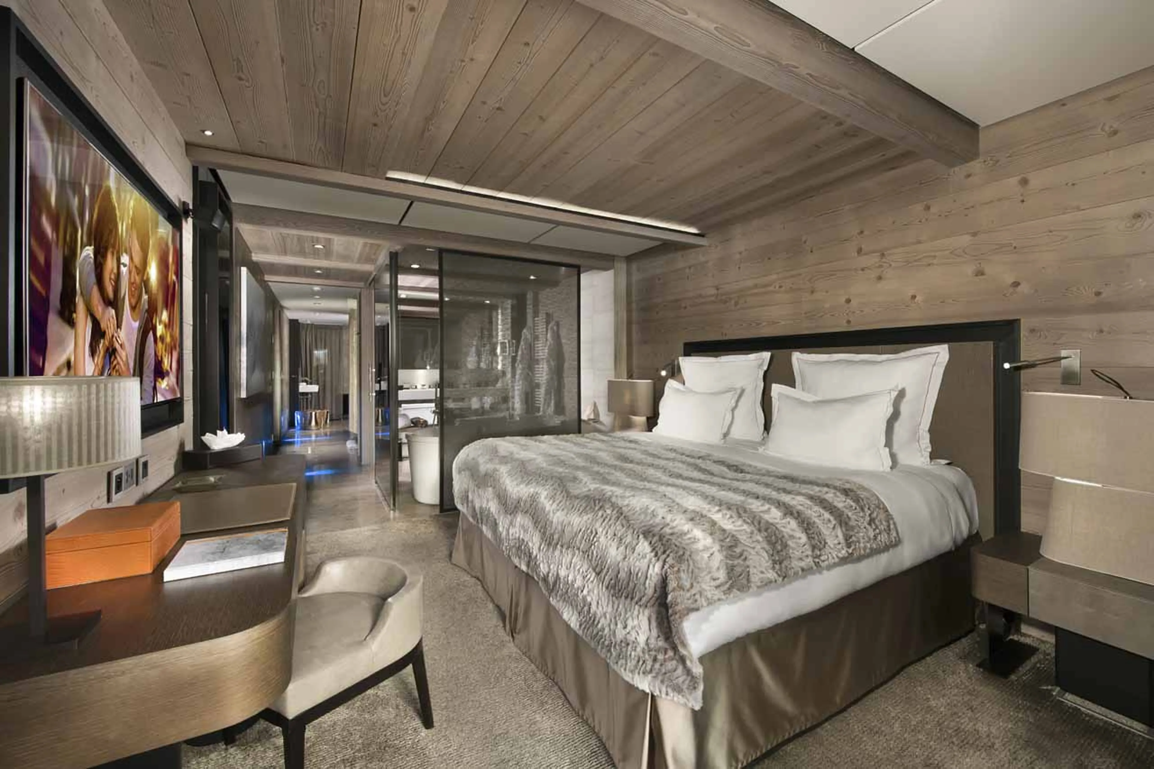 Master bedroom at Apartment Amethyst in Courchevel 1850
