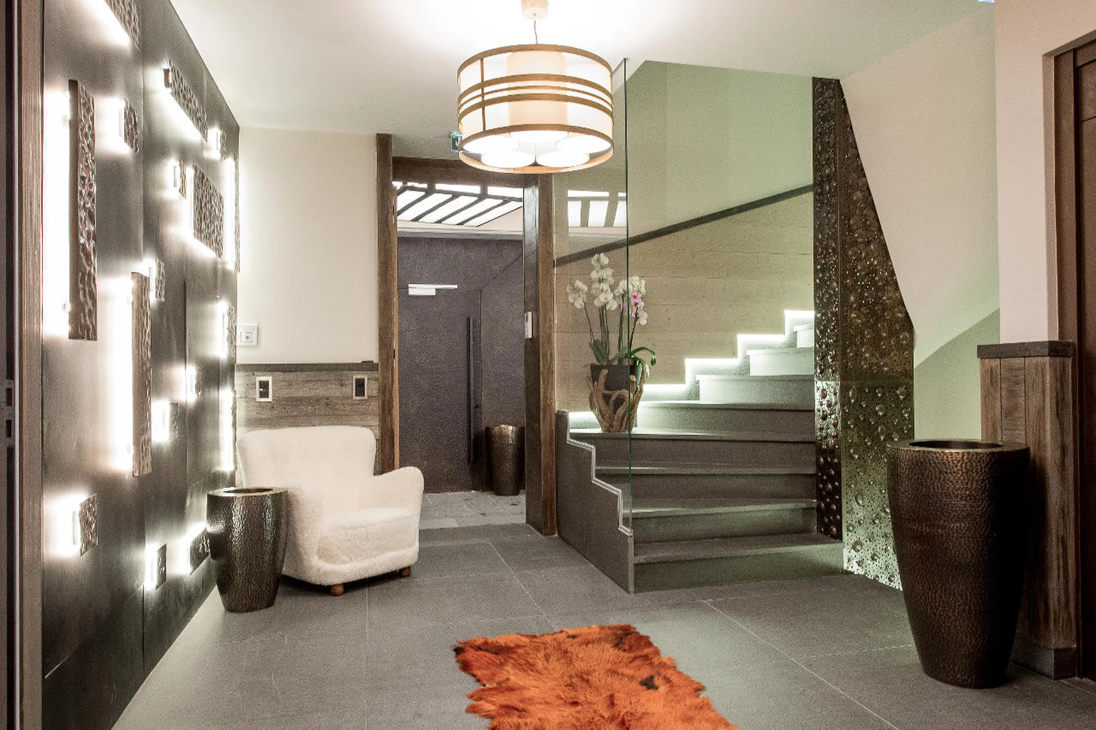 Main entrance hall to Apartment Aminona in Crans-Montana