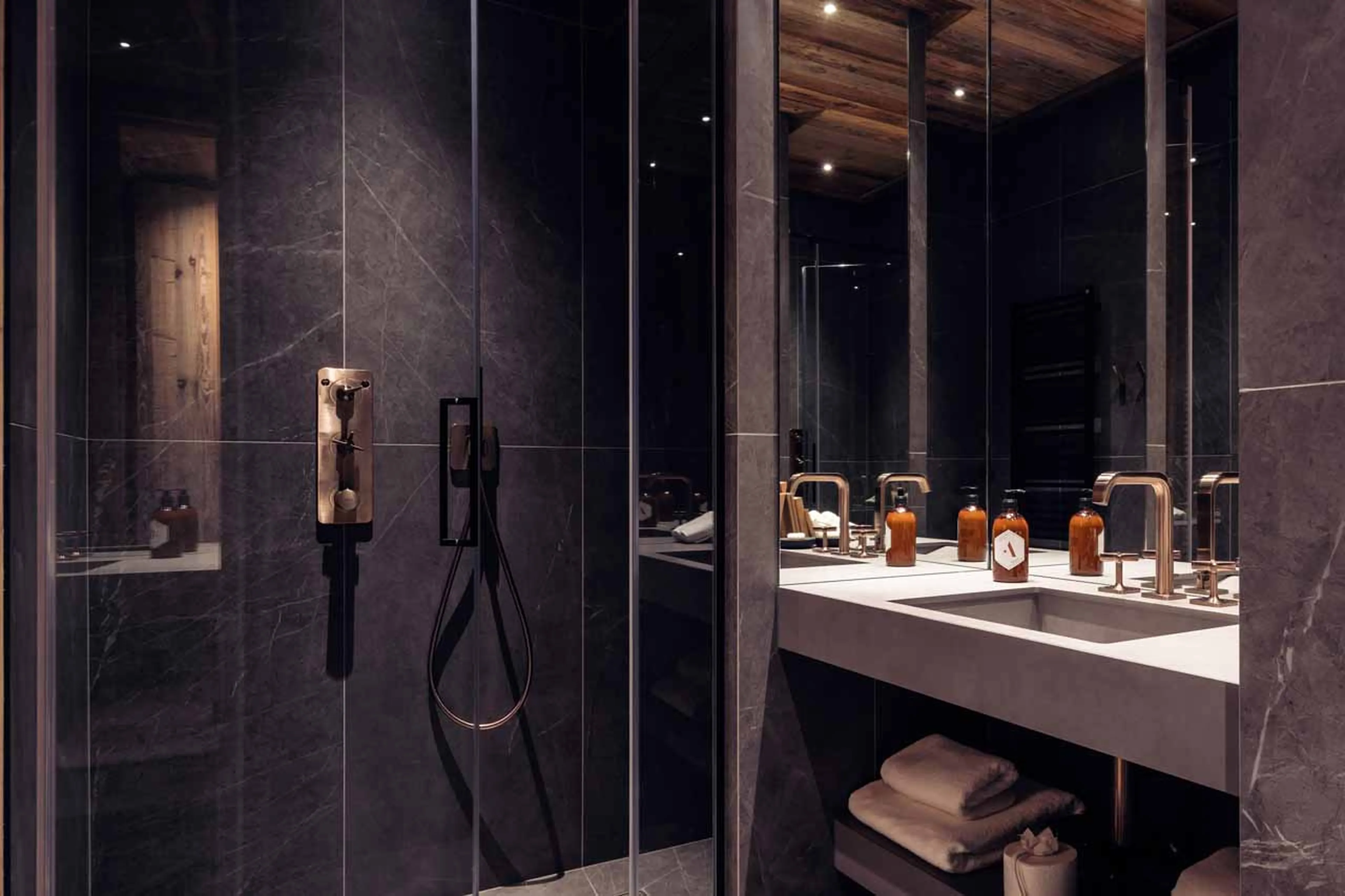 Bedroom 3 en-suite at Apartment Antares Orion 301 in Meribel